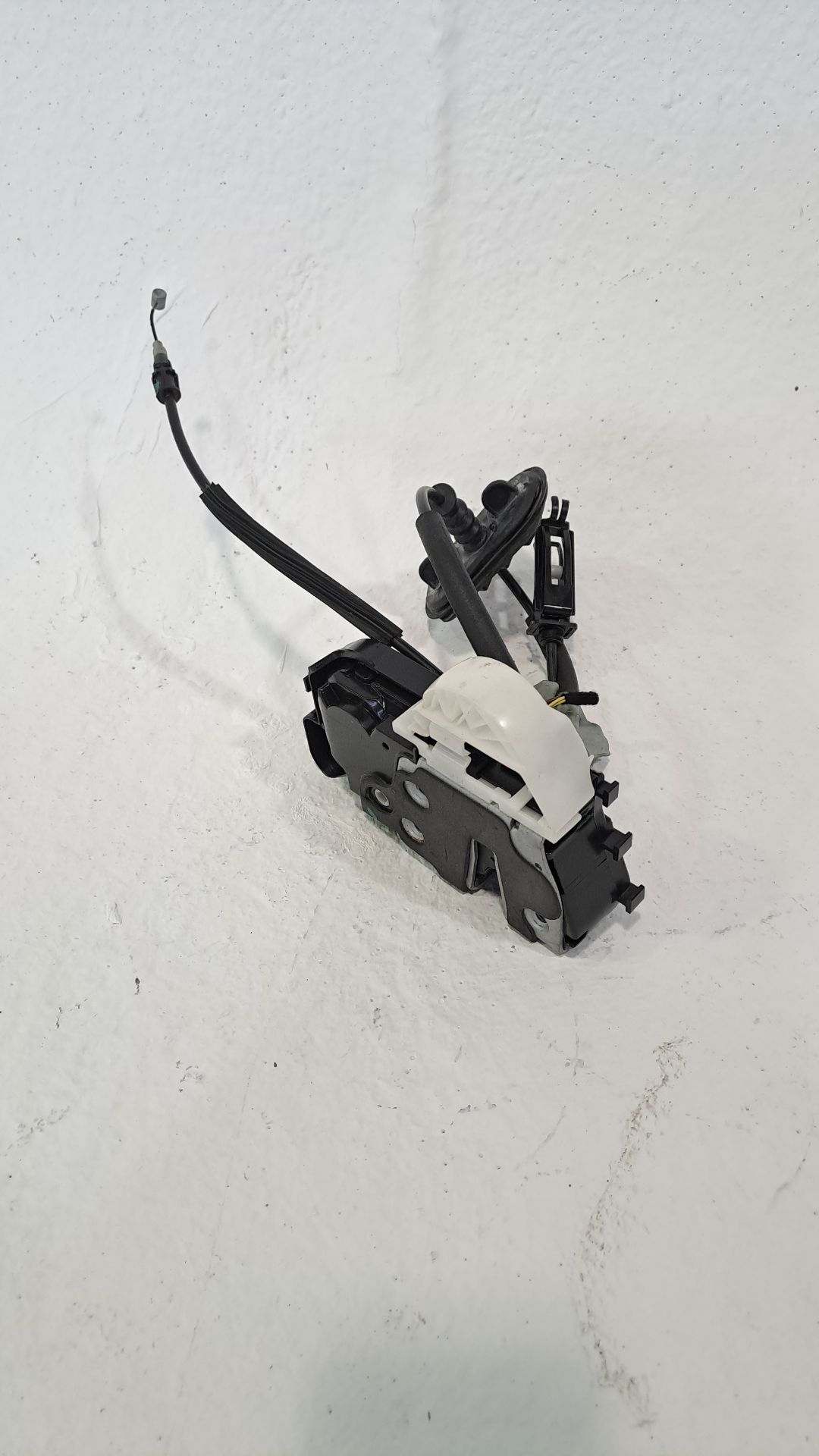 Serrure porte avant droite FORD FOCUS