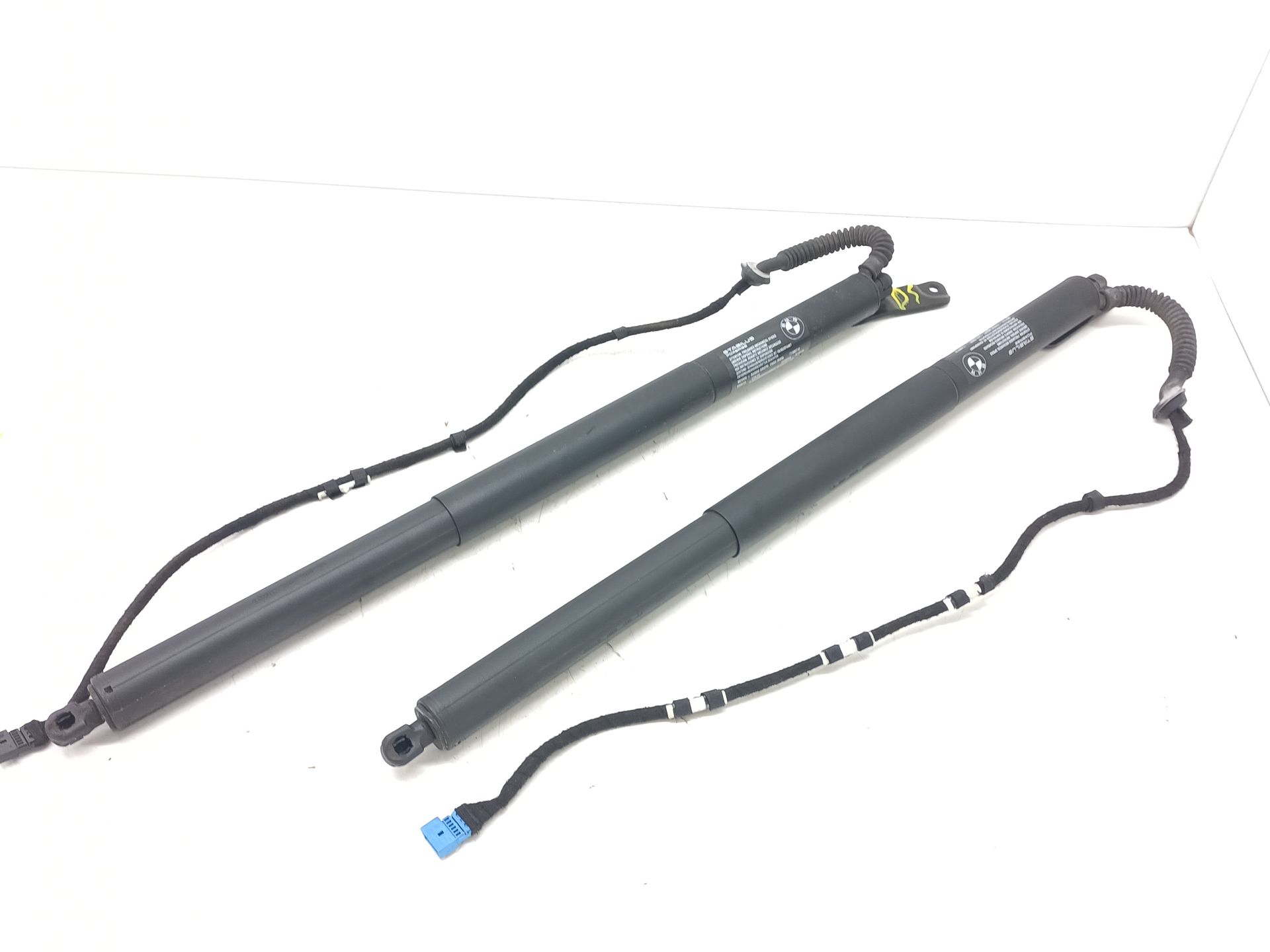 Boot / Tailgate Gas Struts BMW X3 (E83)