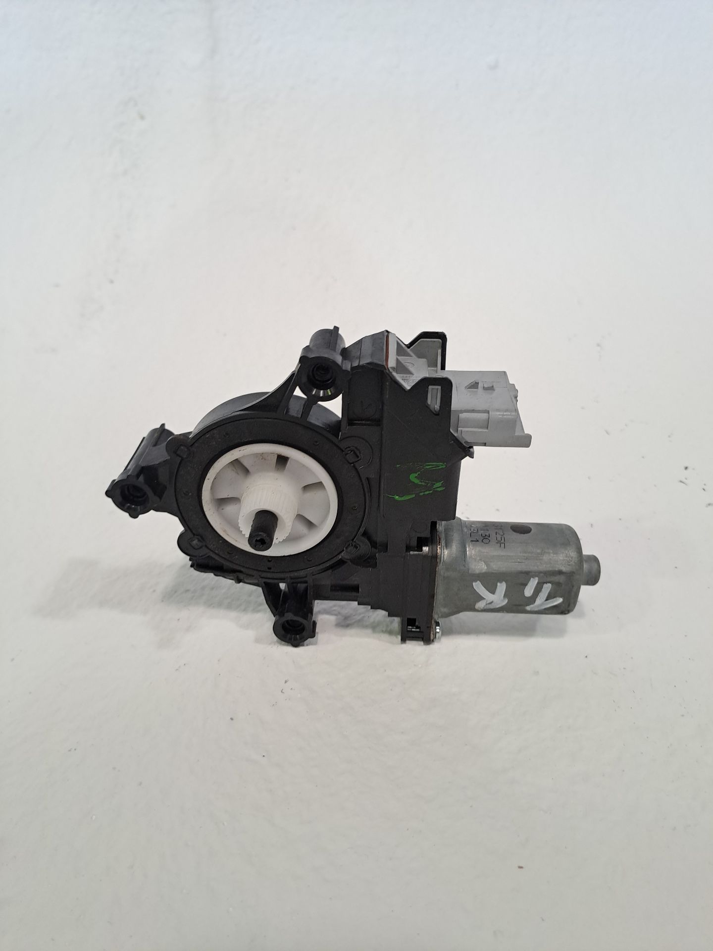 Rear Right Window Motor OPEL MOKKA