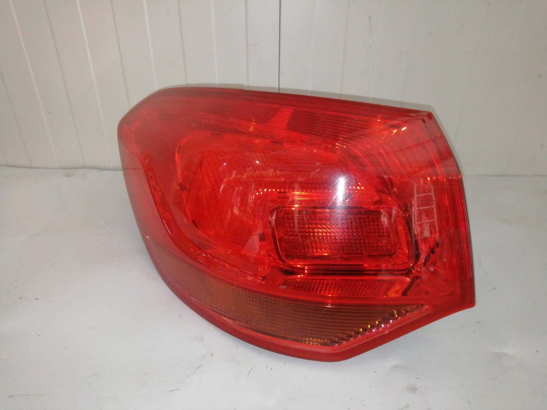 Feu arrière gauche OPEL ASTRA J SPORTS TOURER
