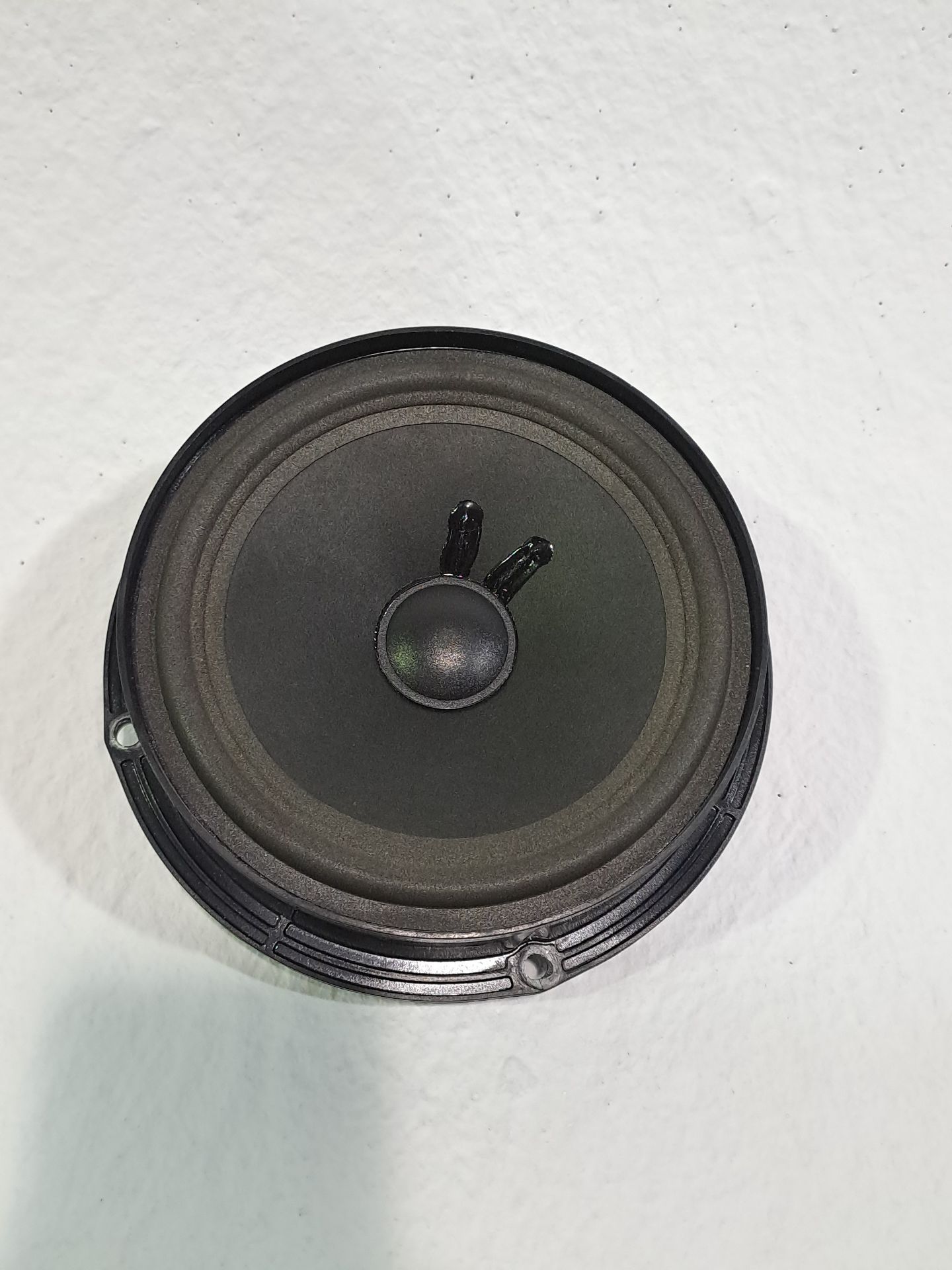 Haut-parleur VOLKSWAGEN PASSAT BERLINA (3B3)