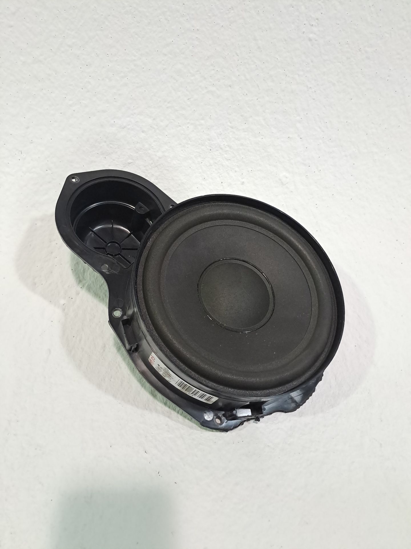 Haut-parleur VOLKSWAGEN PASSAT BERLINA (3B3)