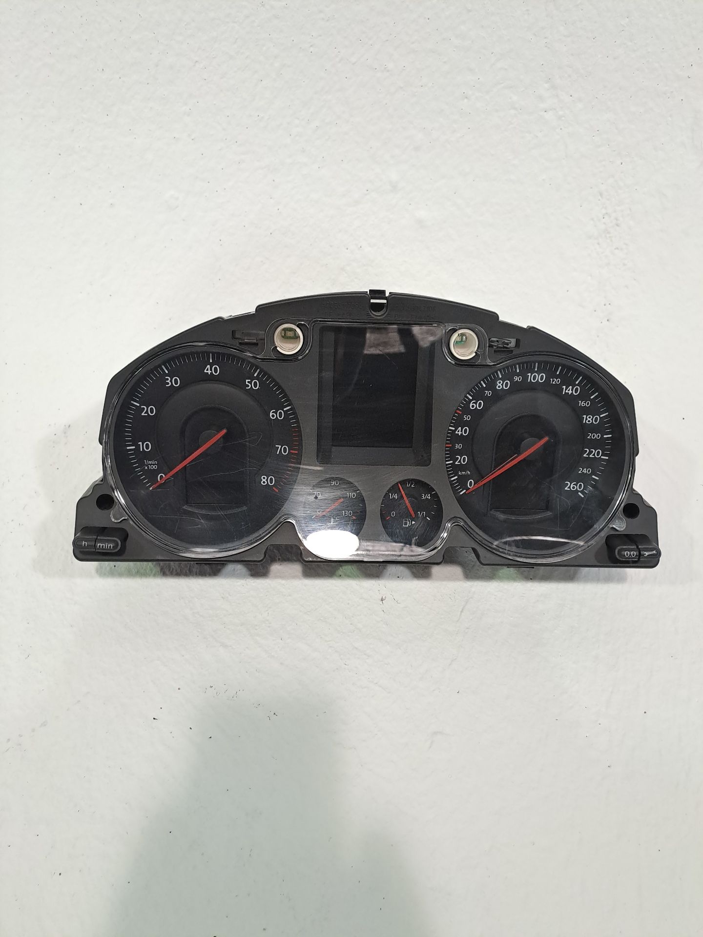 Combiné d’instruments VOLKSWAGEN PASSAT BERLINA (3B3)