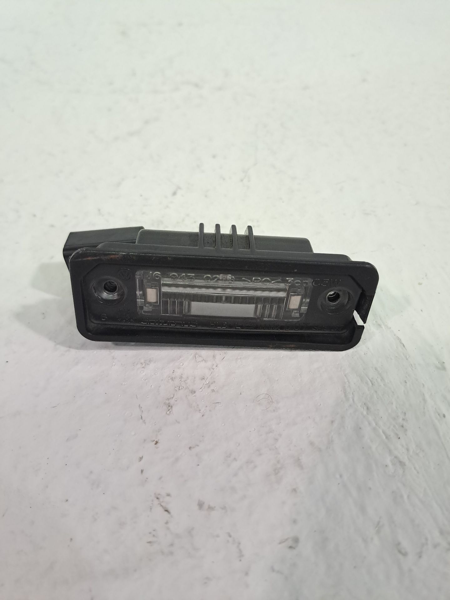 Éclairage de plaque VOLKSWAGEN PASSAT BERLINA (3B3)