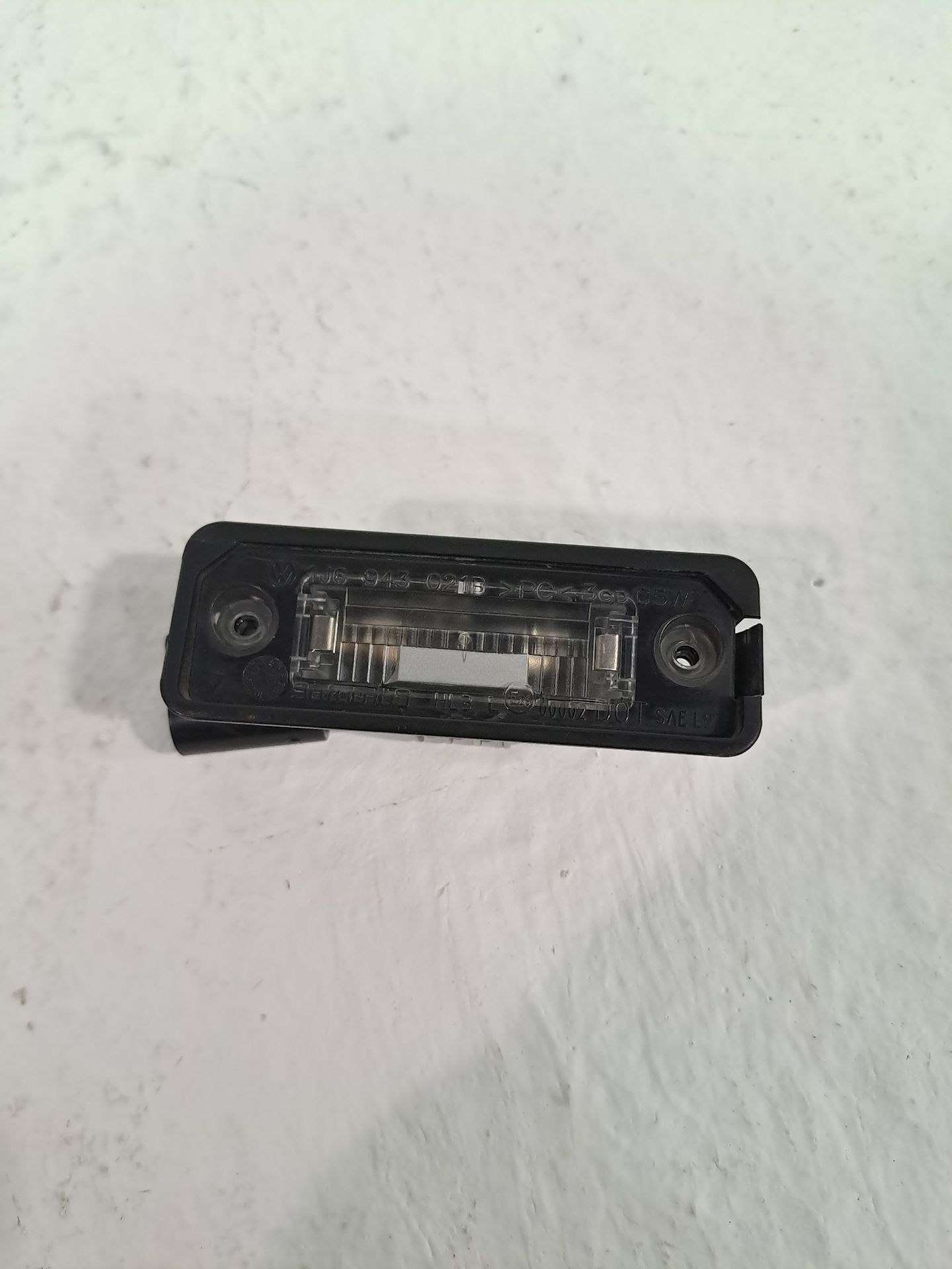 Éclairage de plaque VOLKSWAGEN PASSAT BERLINA (3B3)