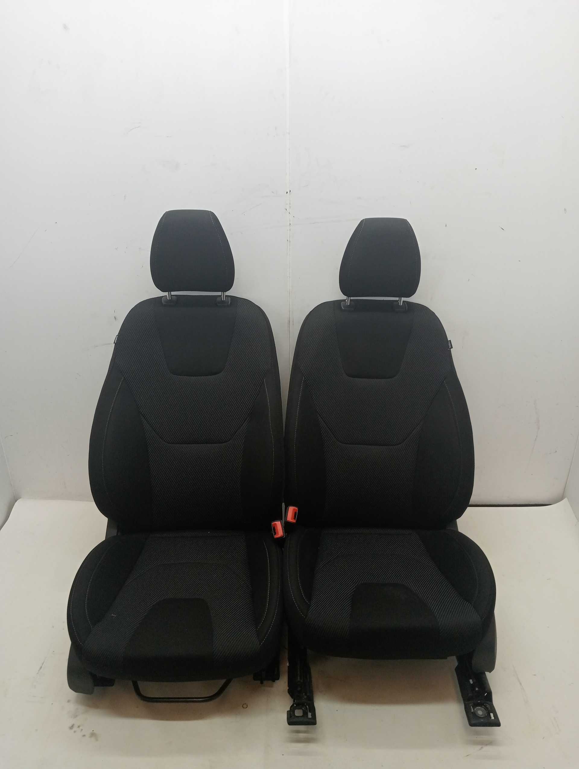 Jeu de sièges complet FORD MONDEO TURN.