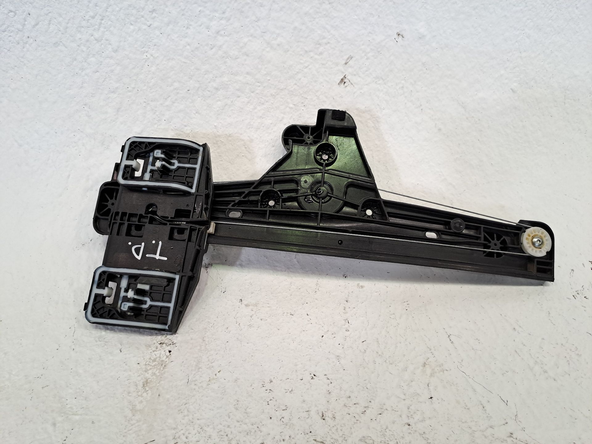 Rear right window regulator PEUGEOT 208 (P2)