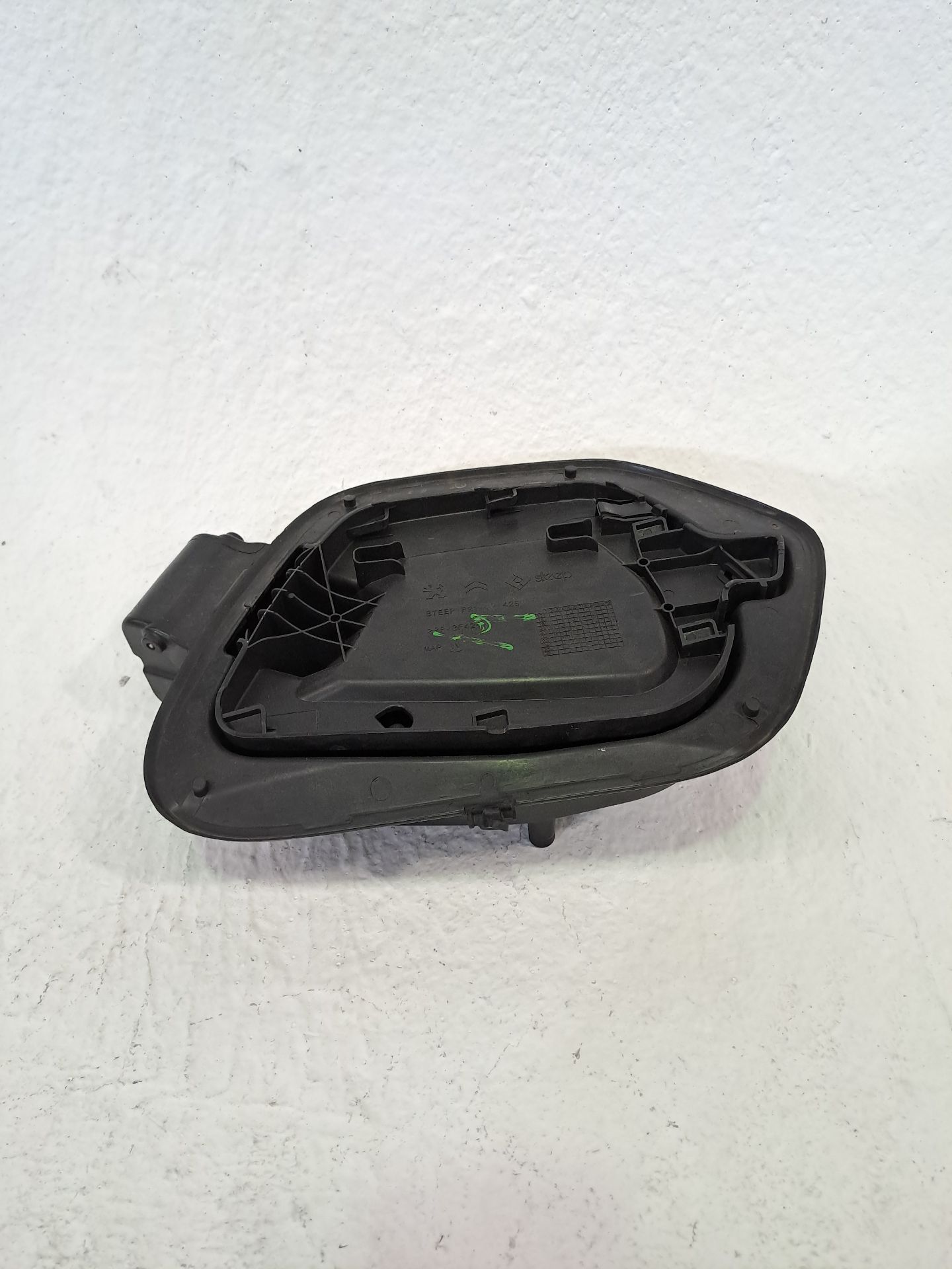 Tankdeckel außen PEUGEOT 208 (P2)