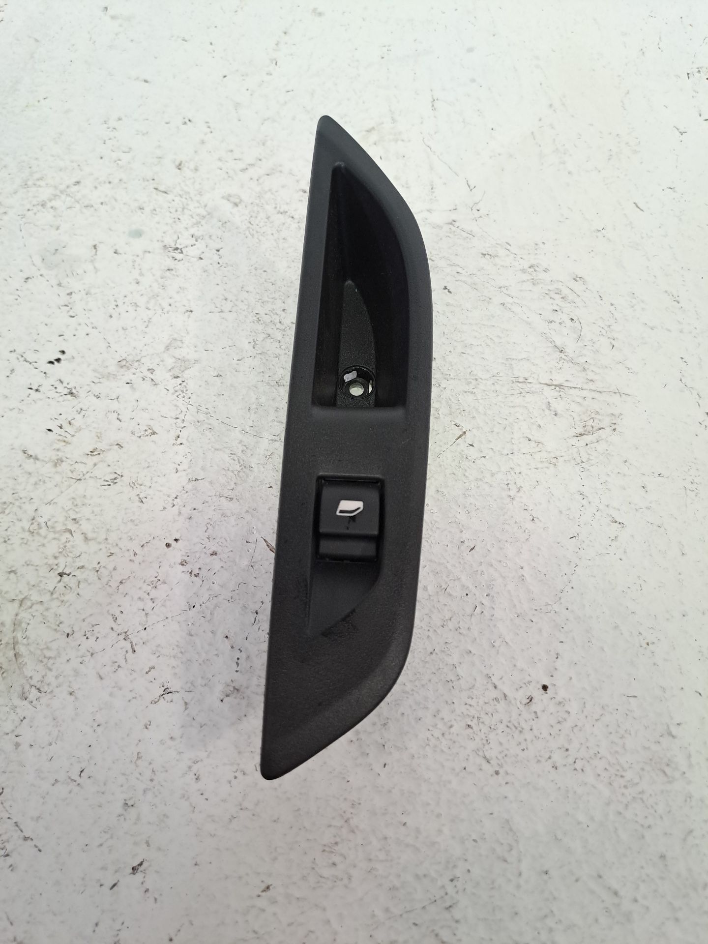 Commande lève-vitre arrière droit PEUGEOT 208 (P2)