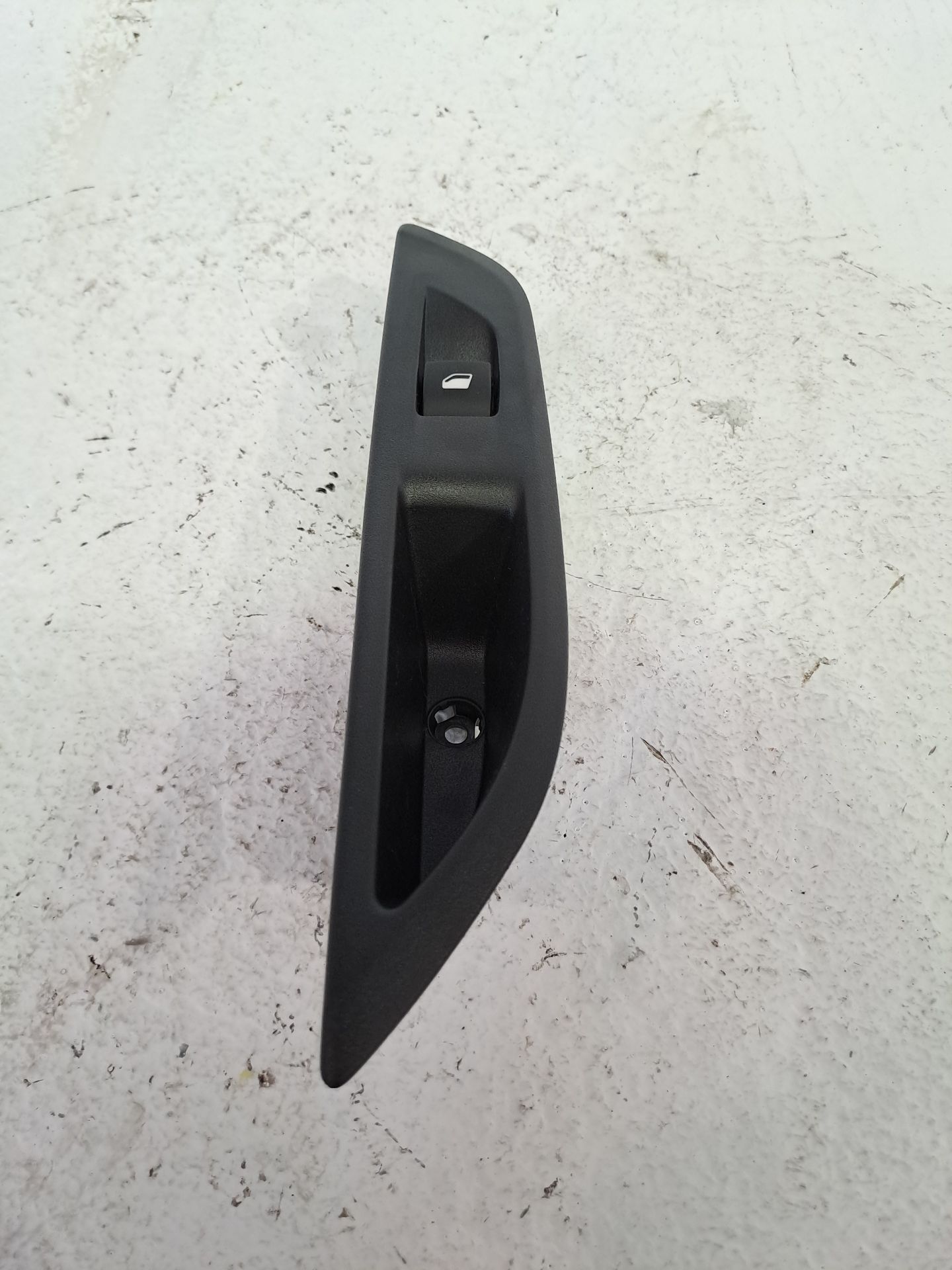 Comando vidro elétrico traseiro esquerdo PEUGEOT 208 (P2)