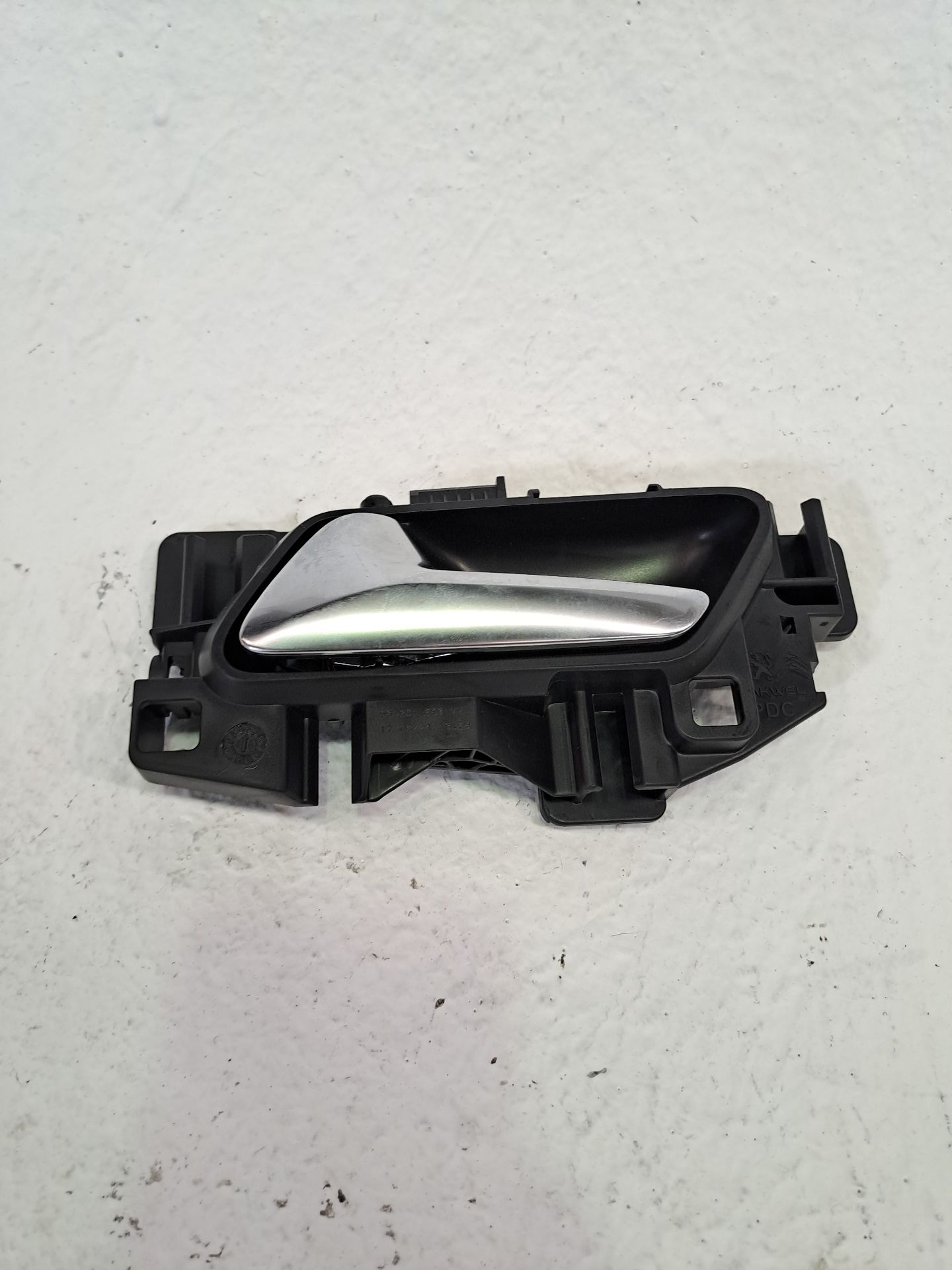 Front Left Interior Door Handle PEUGEOT 208 (P2)