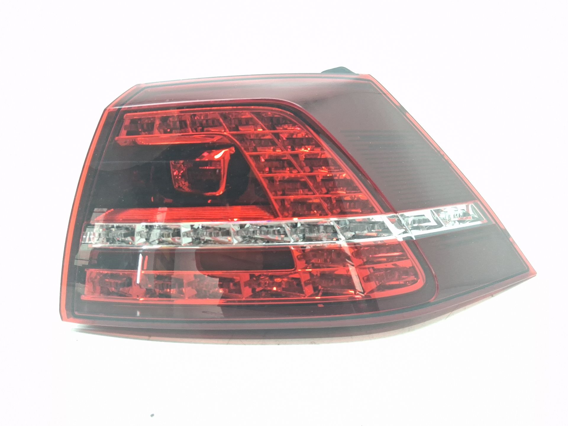Heckleuchte rechts VOLKSWAGEN GOLF VII LIM.