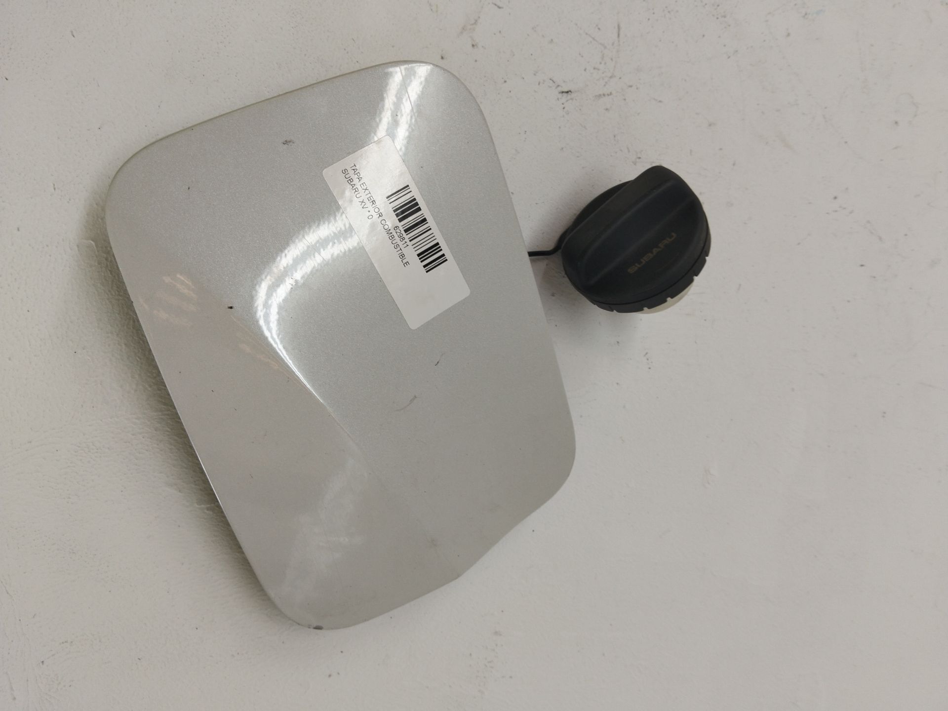 TAPA EXTERIOR COMBUSTIBLE SUBARU XV