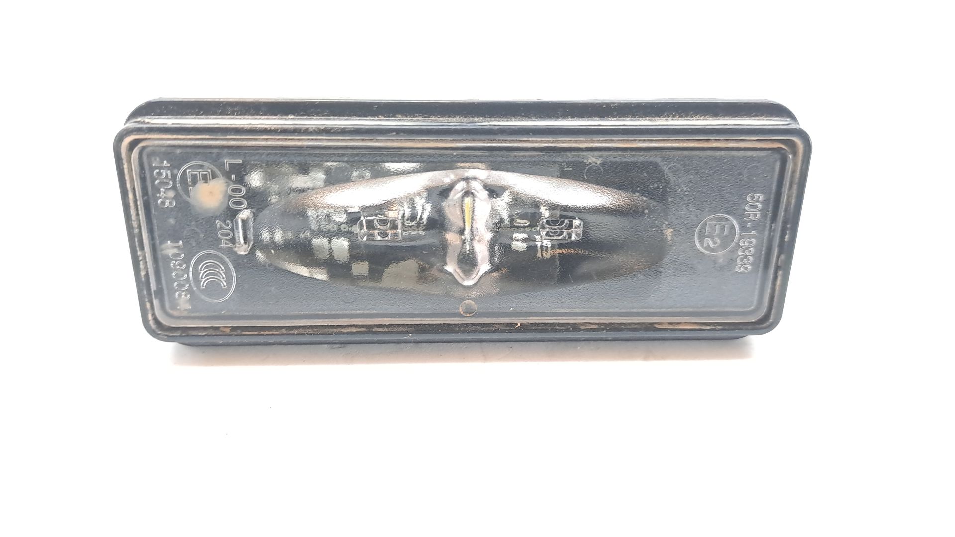 Éclairage de plaque PEUGEOT 2008 (P1)