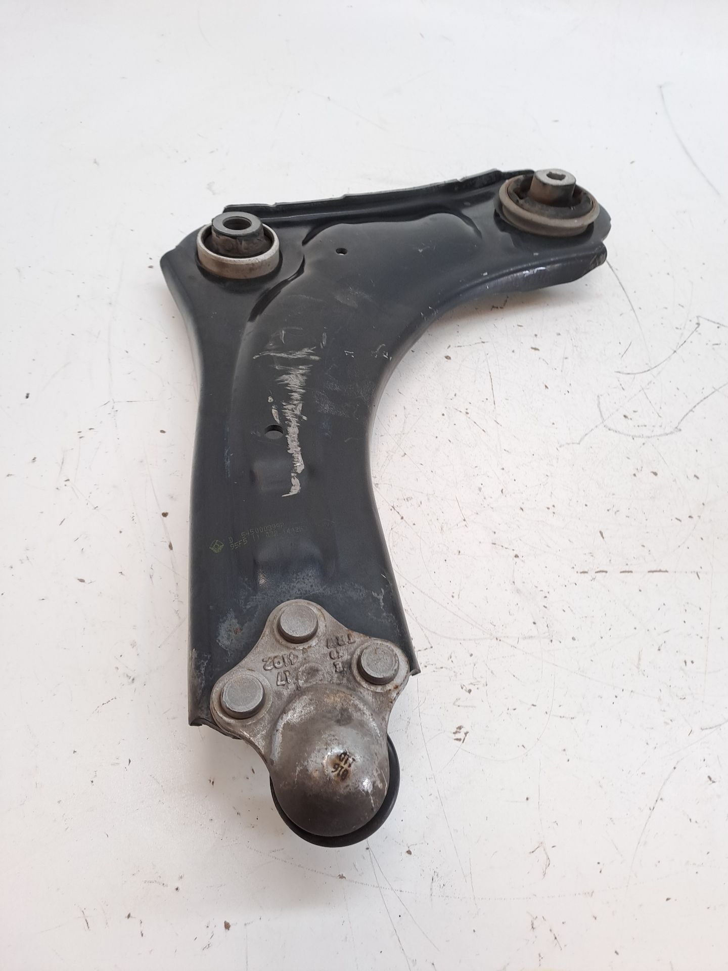 Braço de suspensão inferior dianteiro direito RENAULT SCENIC III