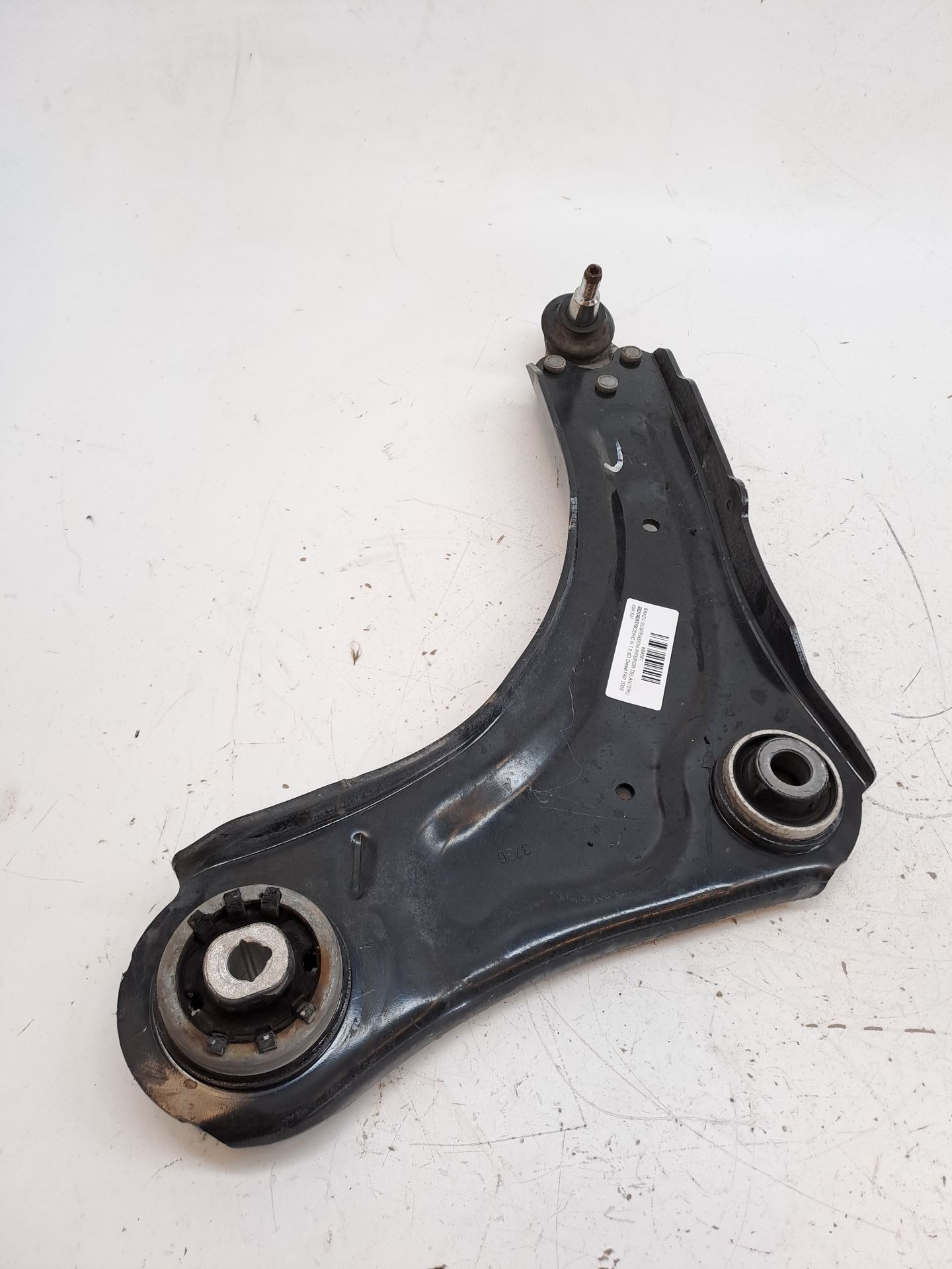 Braço de suspensão inferior dianteiro esquerdo RENAULT SCENIC III