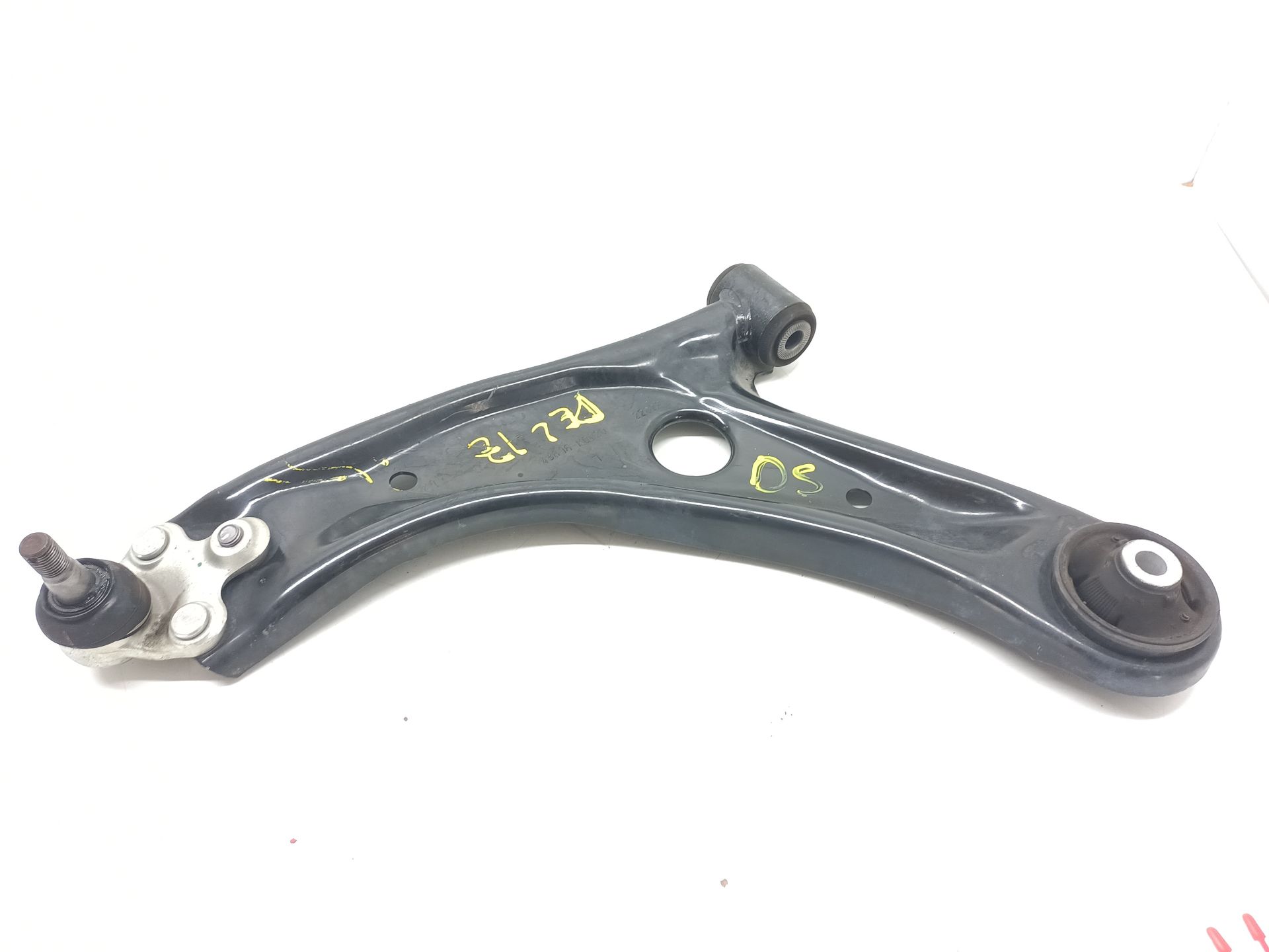 Front Left Lower Control Arm TOYOTA YARIS