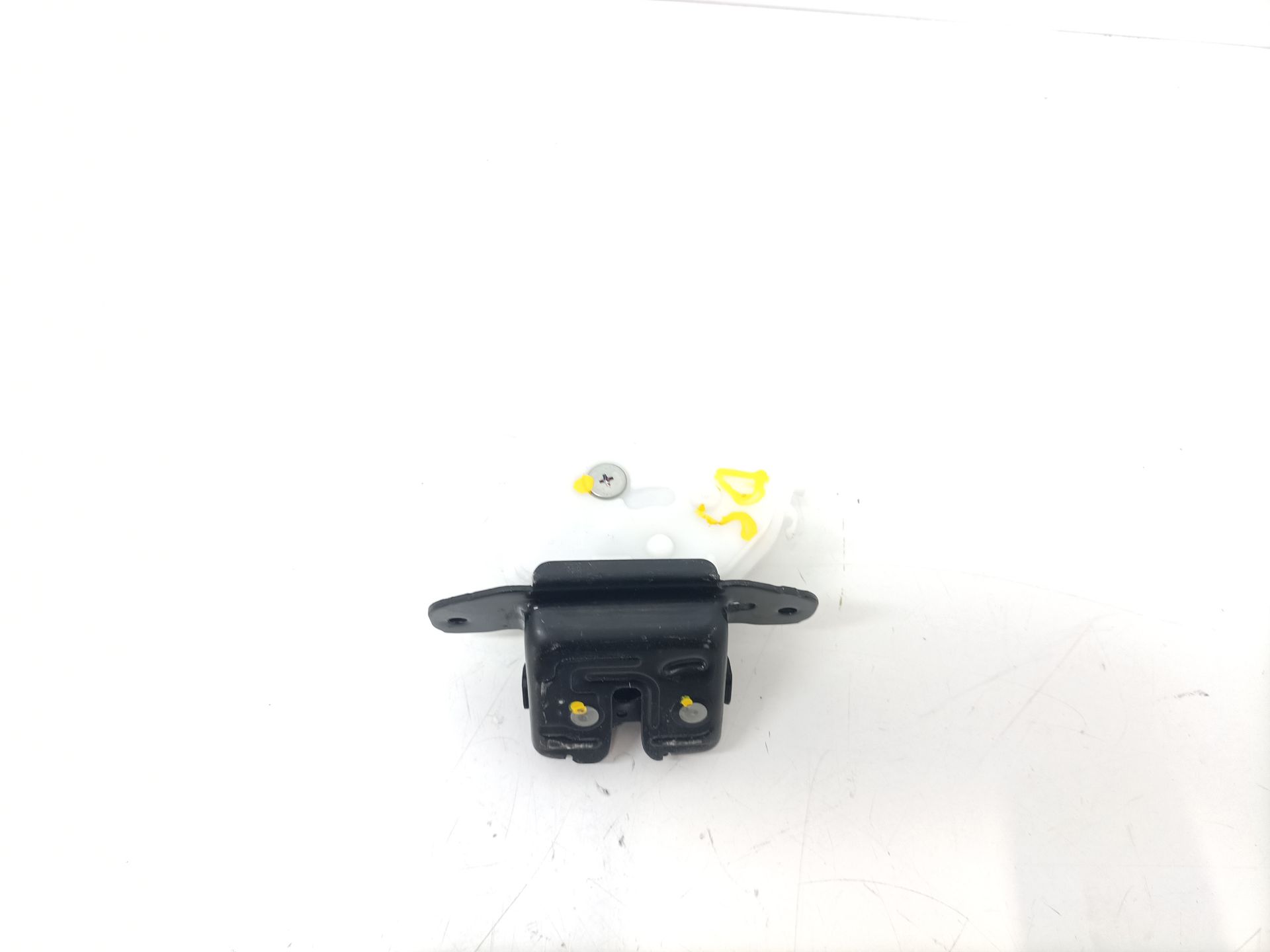 CERRADURA MALETERO / PORTON TOYOTA YARIS