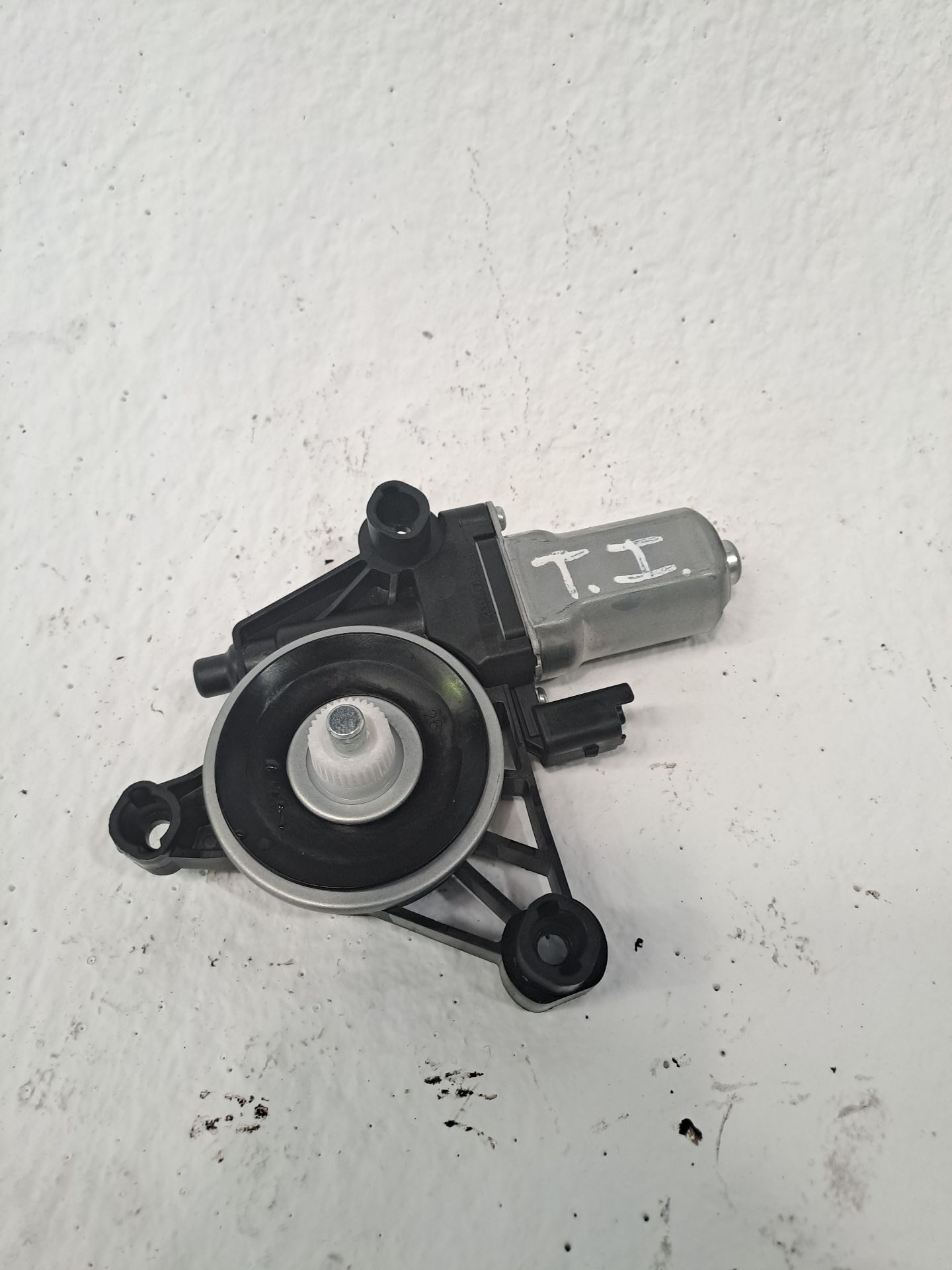 Motor vidro elétrico traseiro esquerdo BYD SEAL U