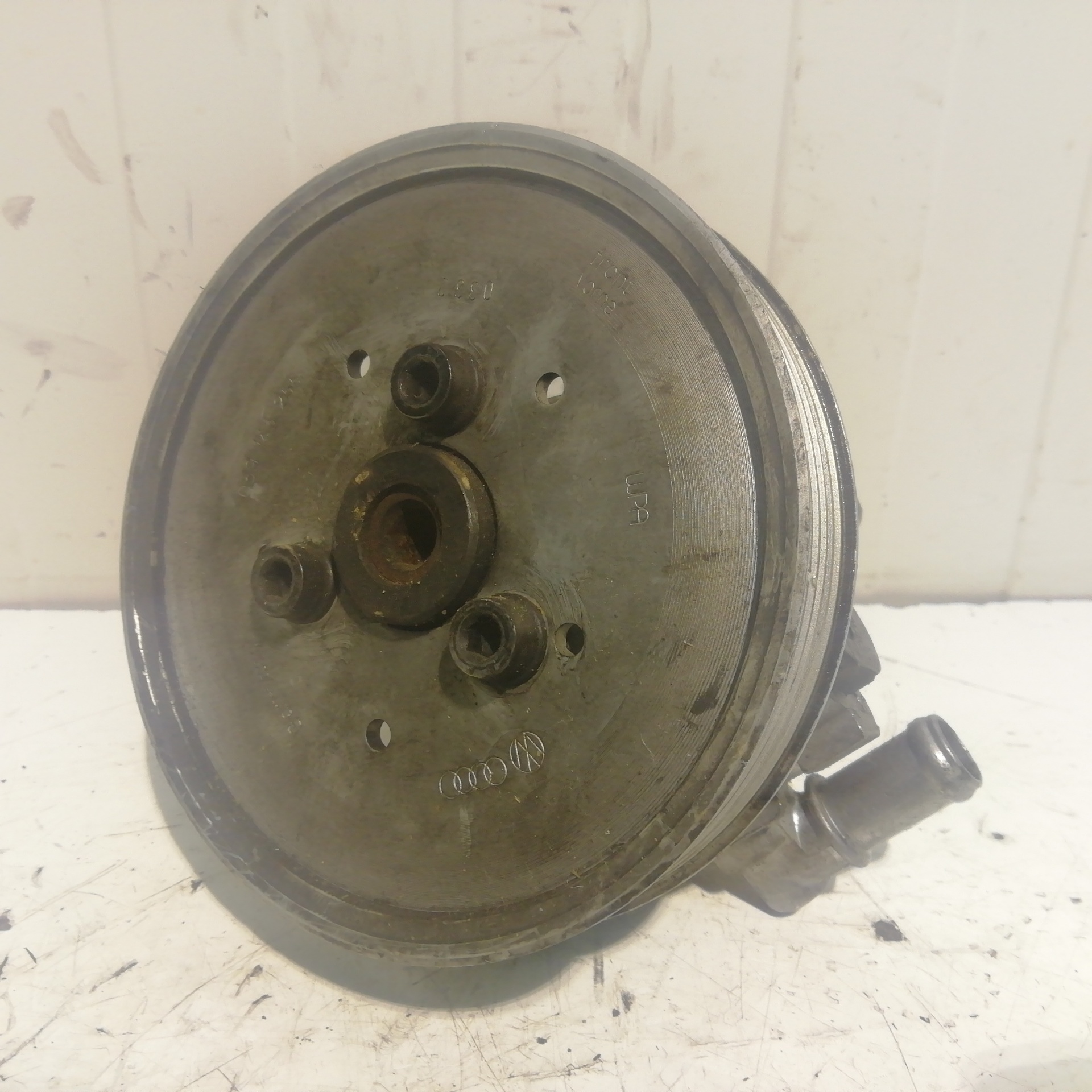 Pompe direction assistée AUDI A6 BERLINA (4B2)
