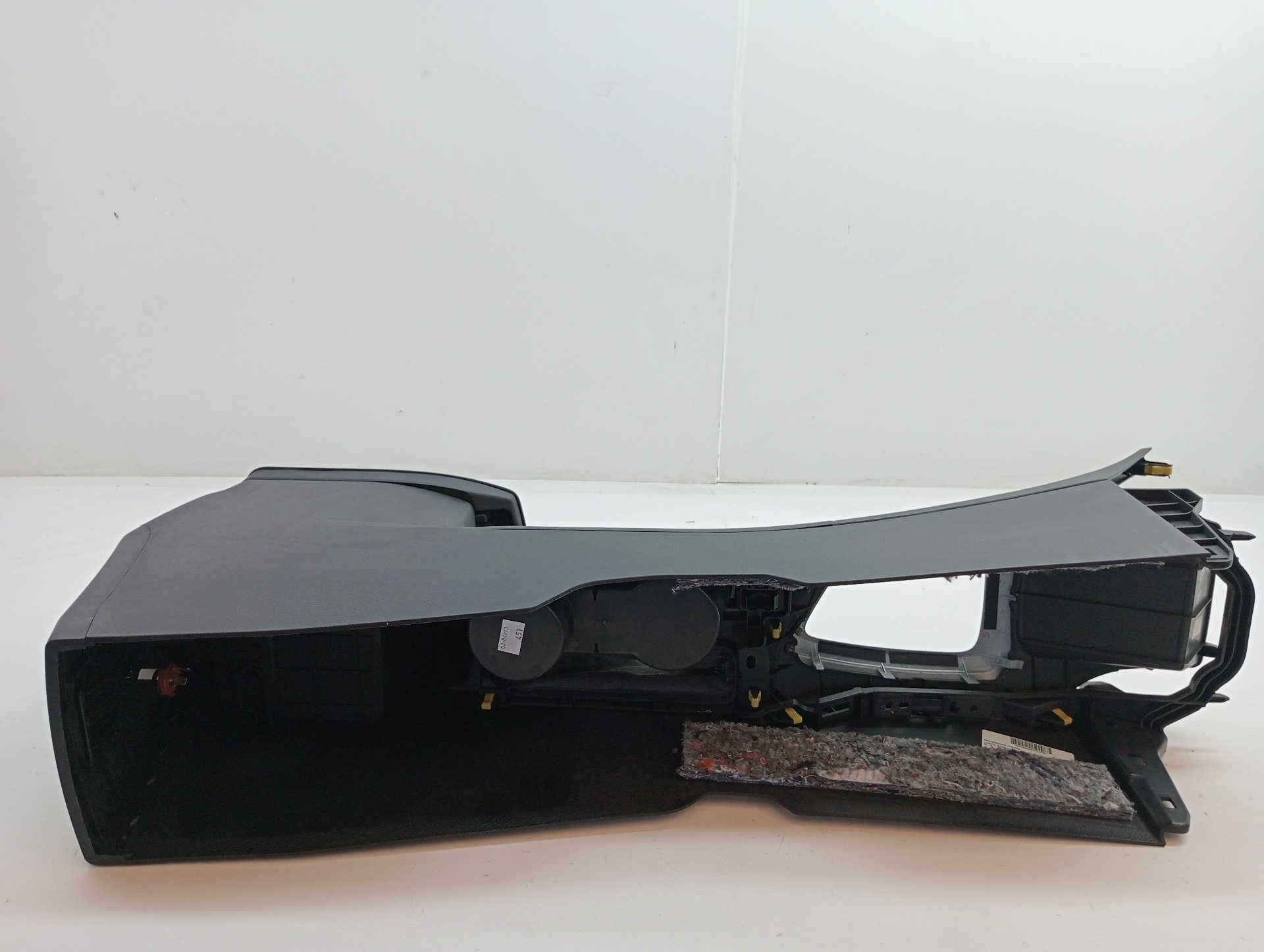 Console central TOYOTA AURIS TOURING SPORTS (E18)