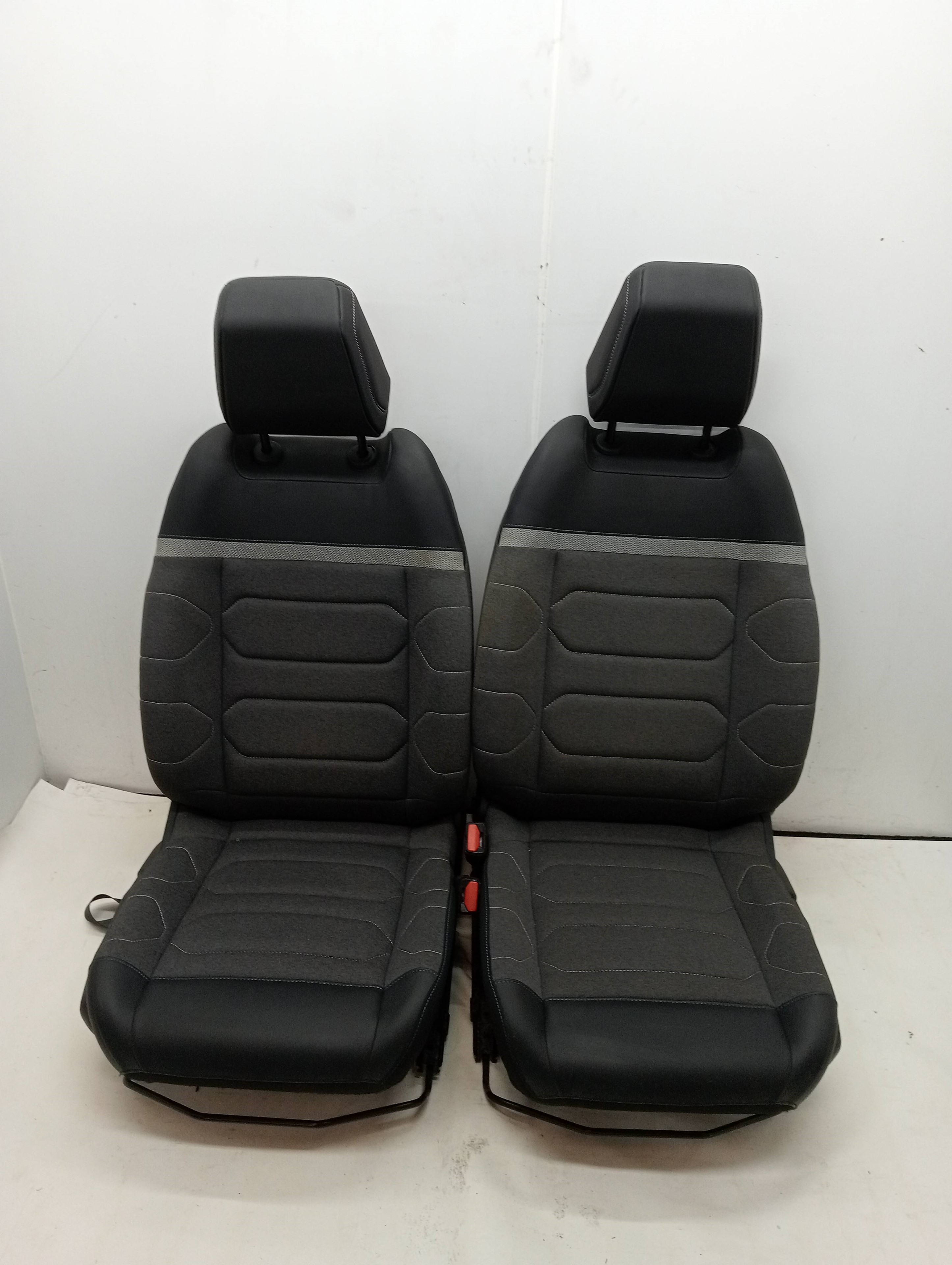 Jeu de sièges complet CITROEN CITROËN C4 III (BA_, BB_, BC_)
