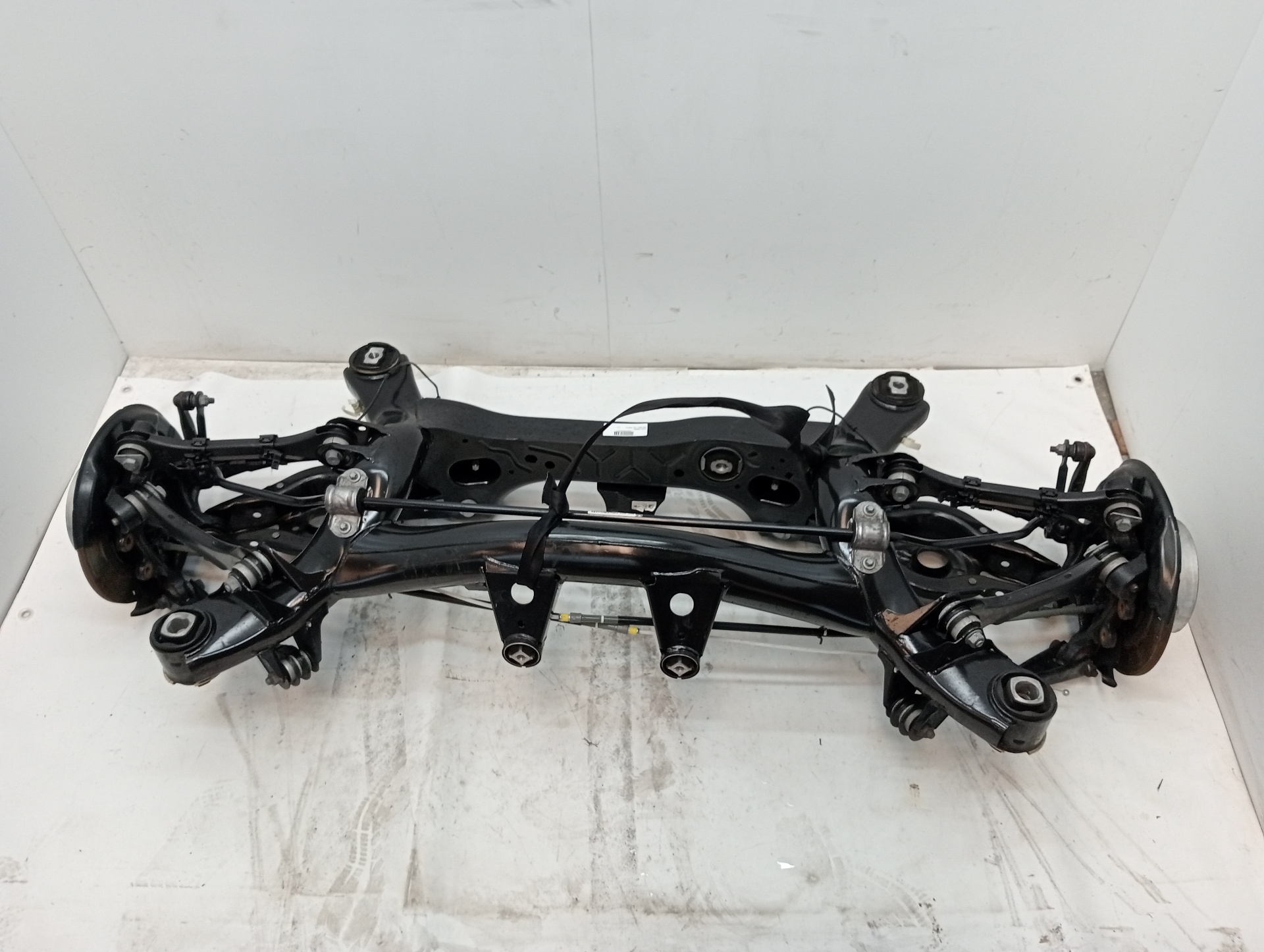 Hinterachse BMW SERIE 1 LIM. (F20/F21)
