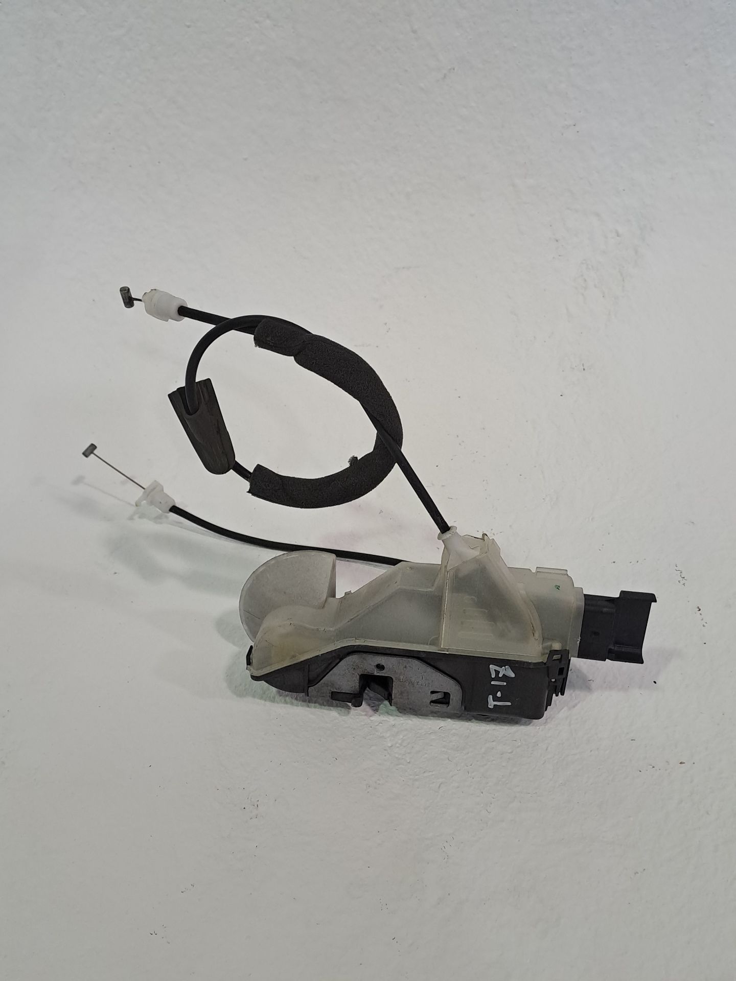 Rear left door lock PEUGEOT 3008
