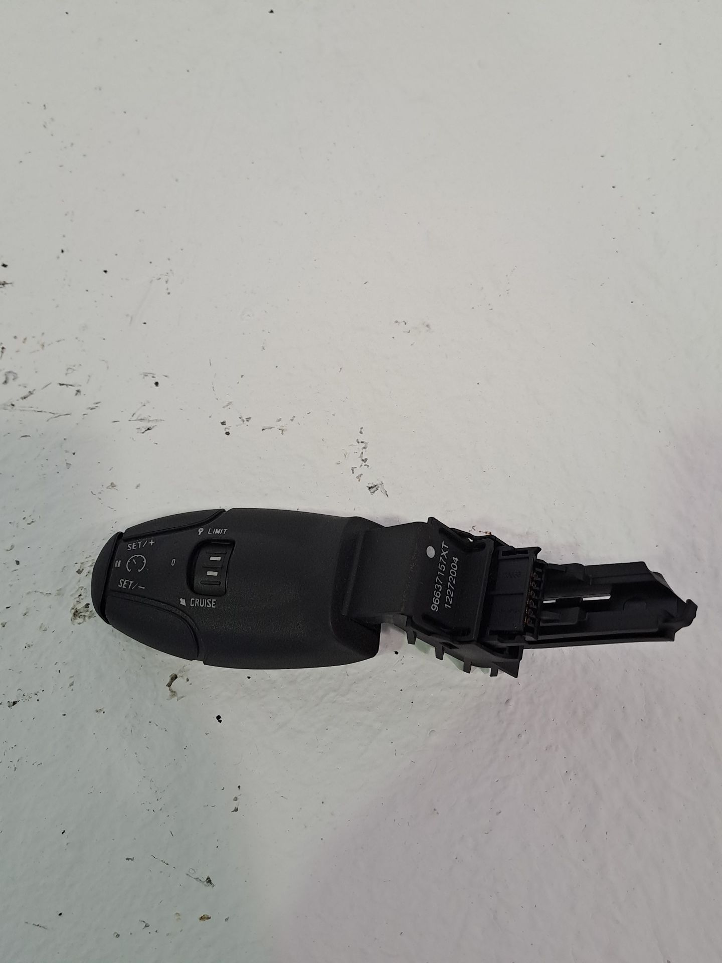 Commande au volant PEUGEOT 3008