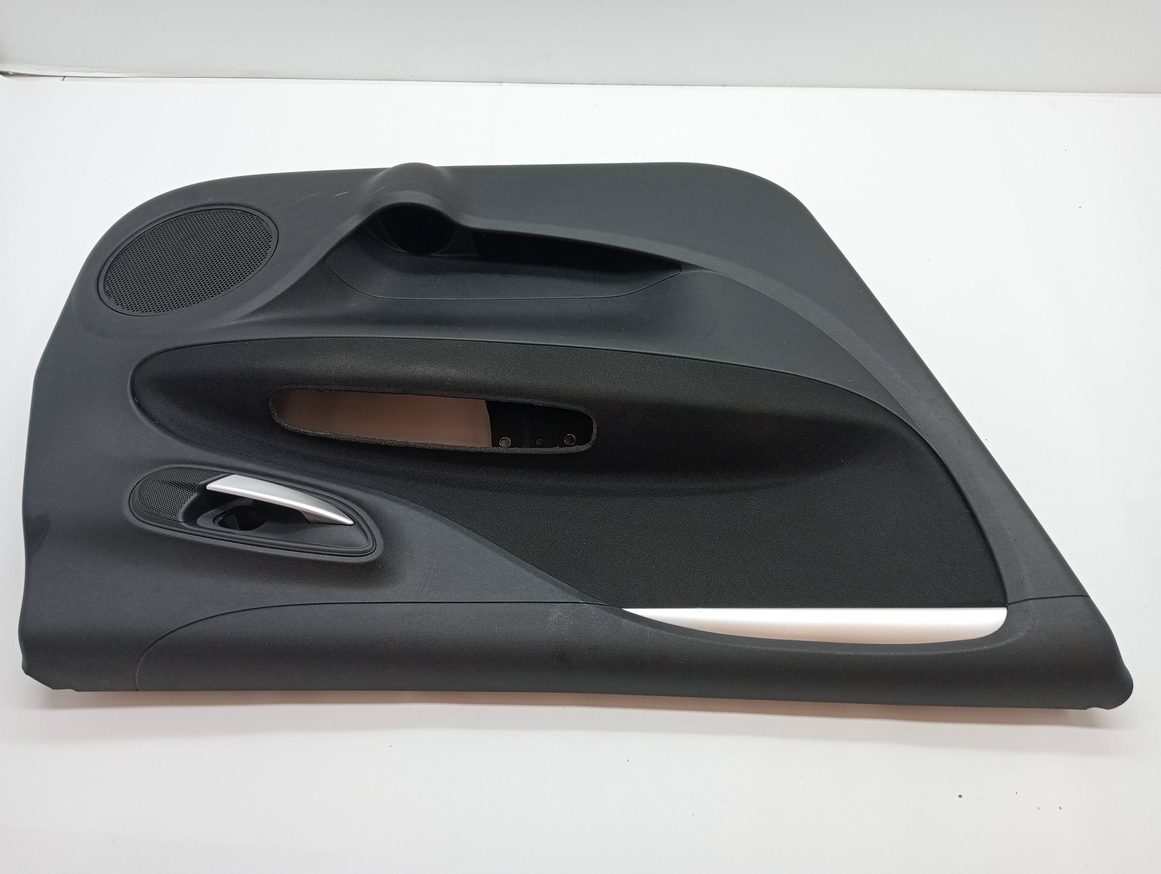 Garniture de porte avant droite FIAT PUNTO (EVO) (199)