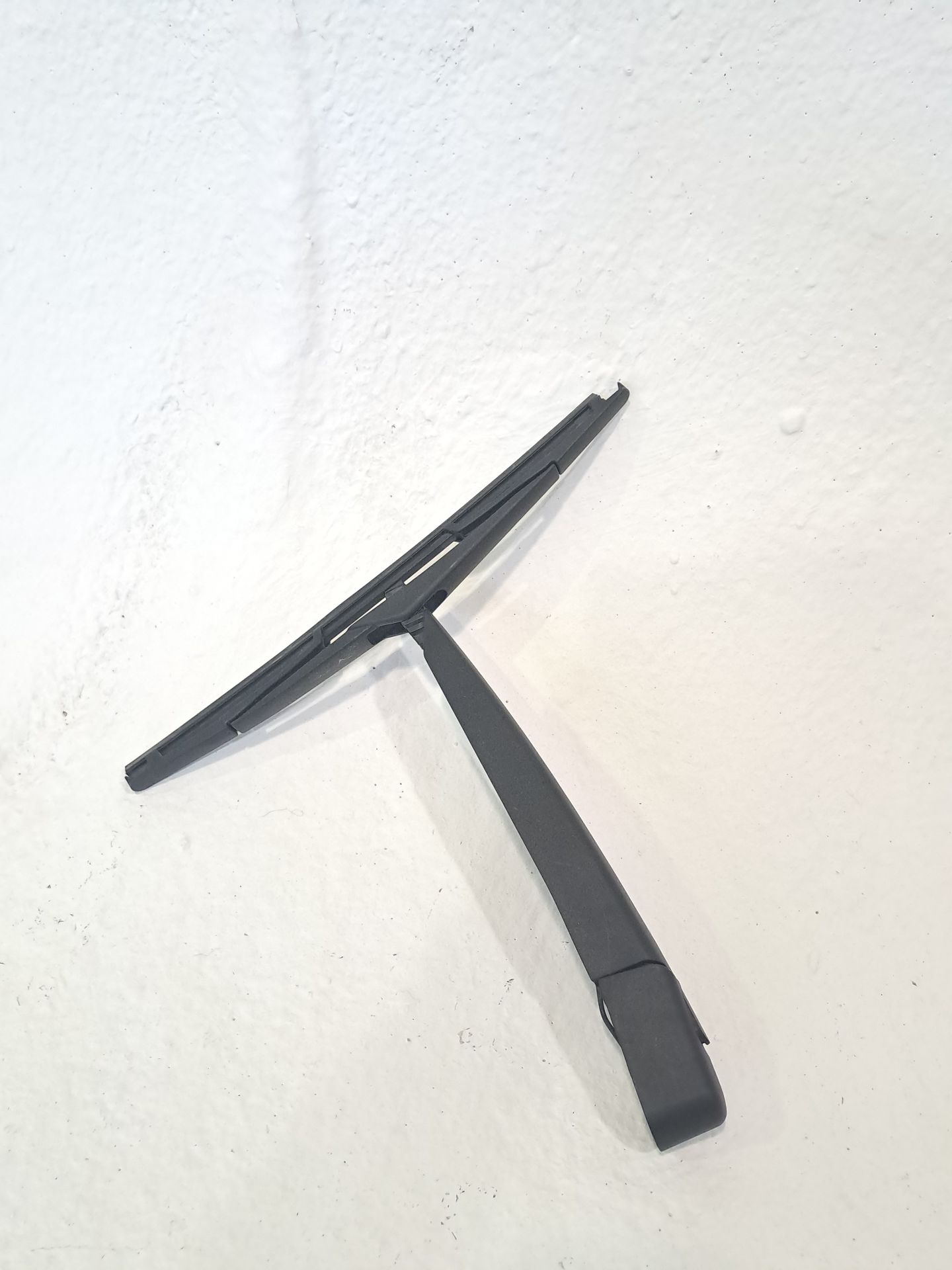 BRAZO LIMPIA TRASERO OPEL CORSA E