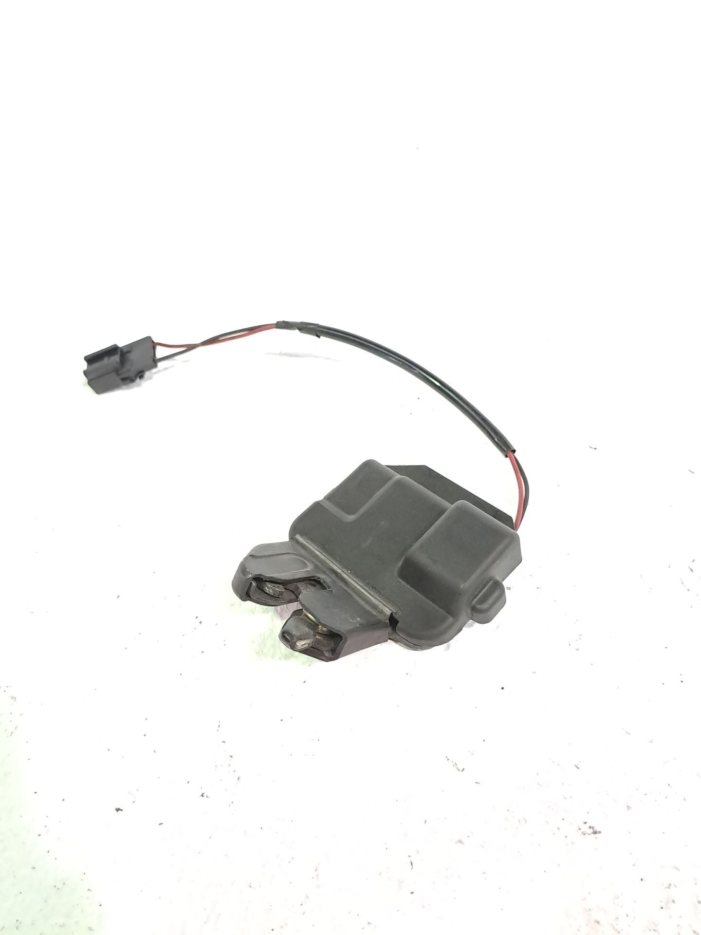 Boot/Tailgate lock NISSAN PRIMERA (P12)