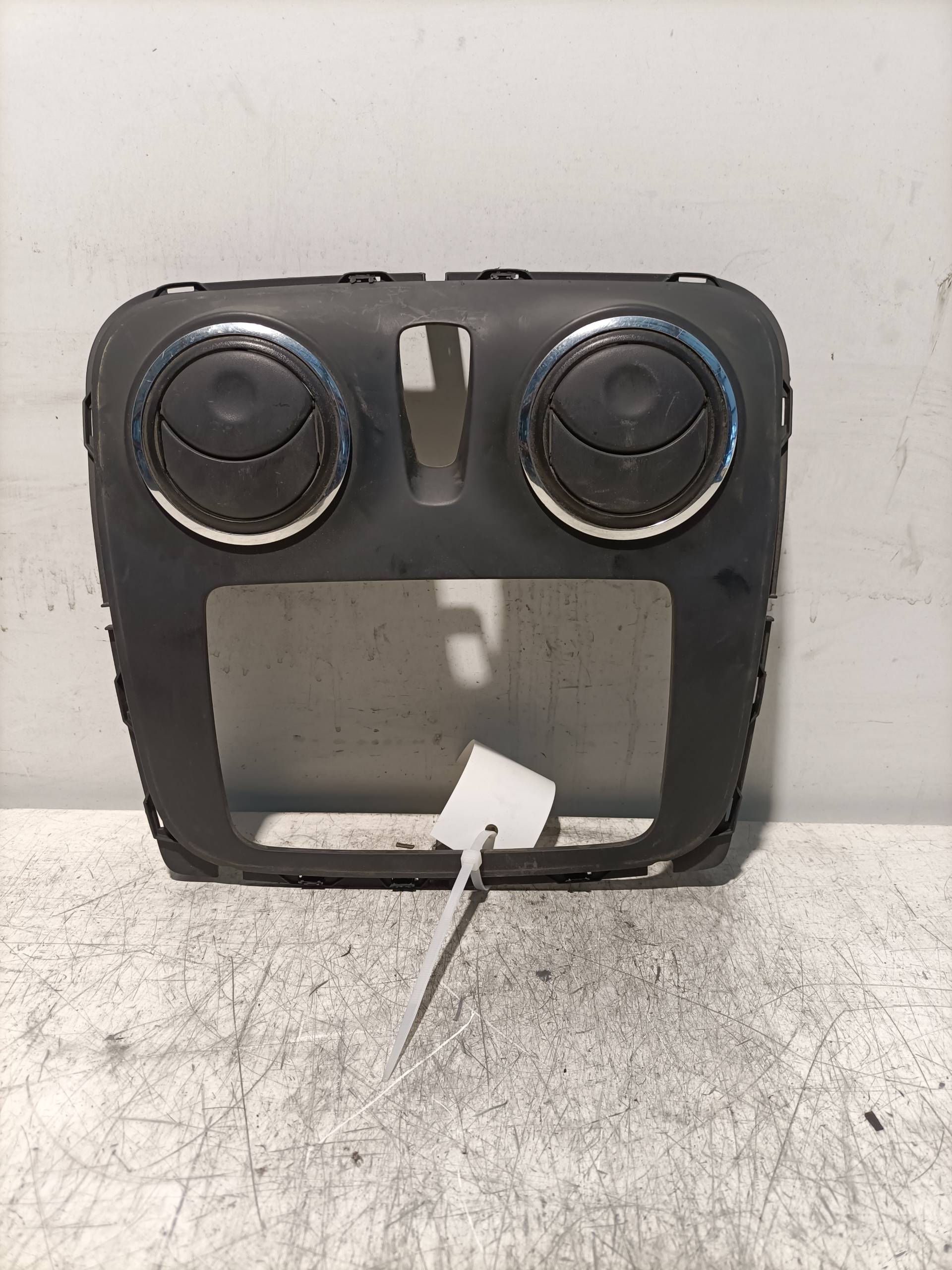 Console central DACIA SANDERO