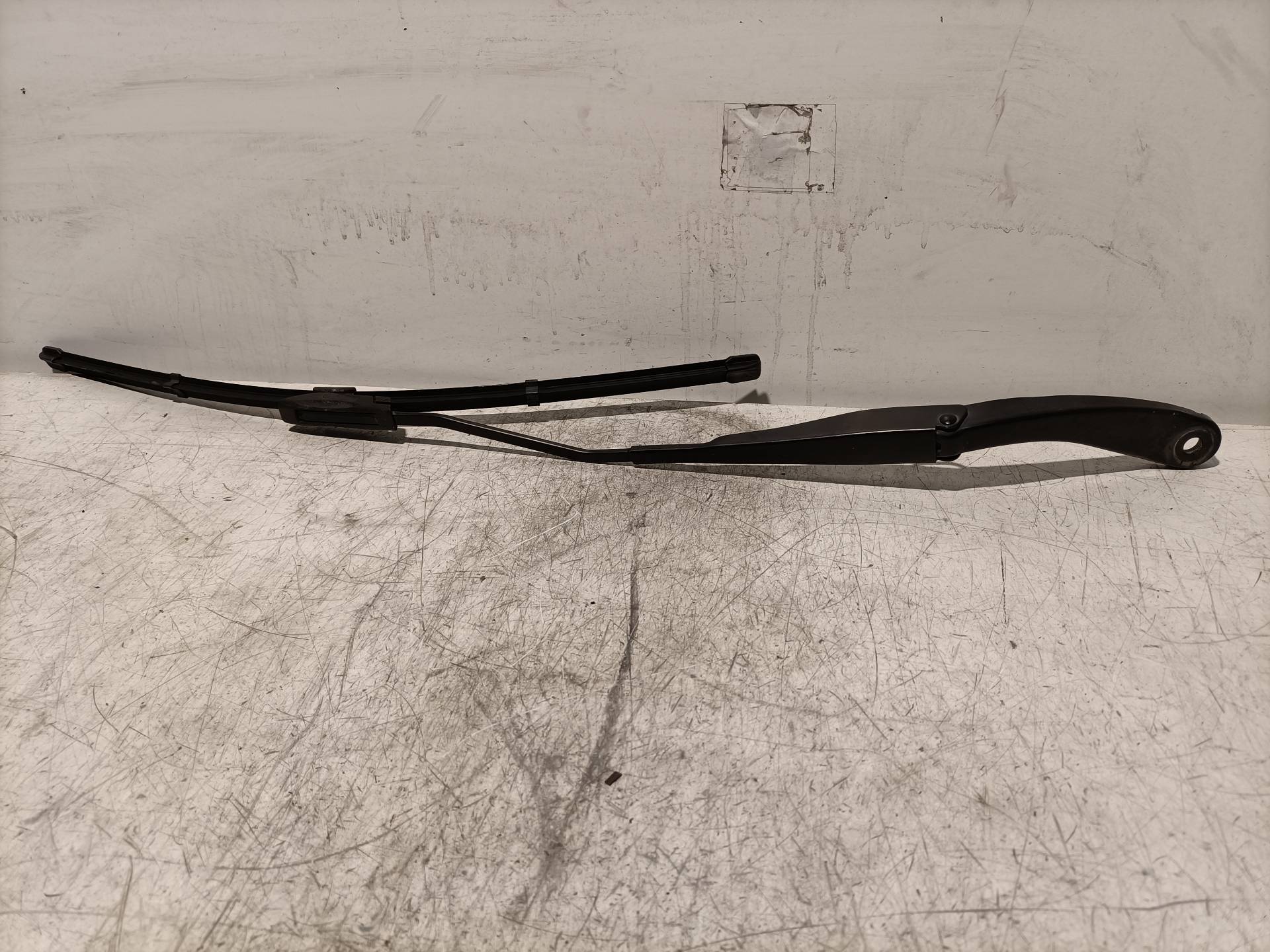 Front Left Wiper Arm DACIA SANDERO