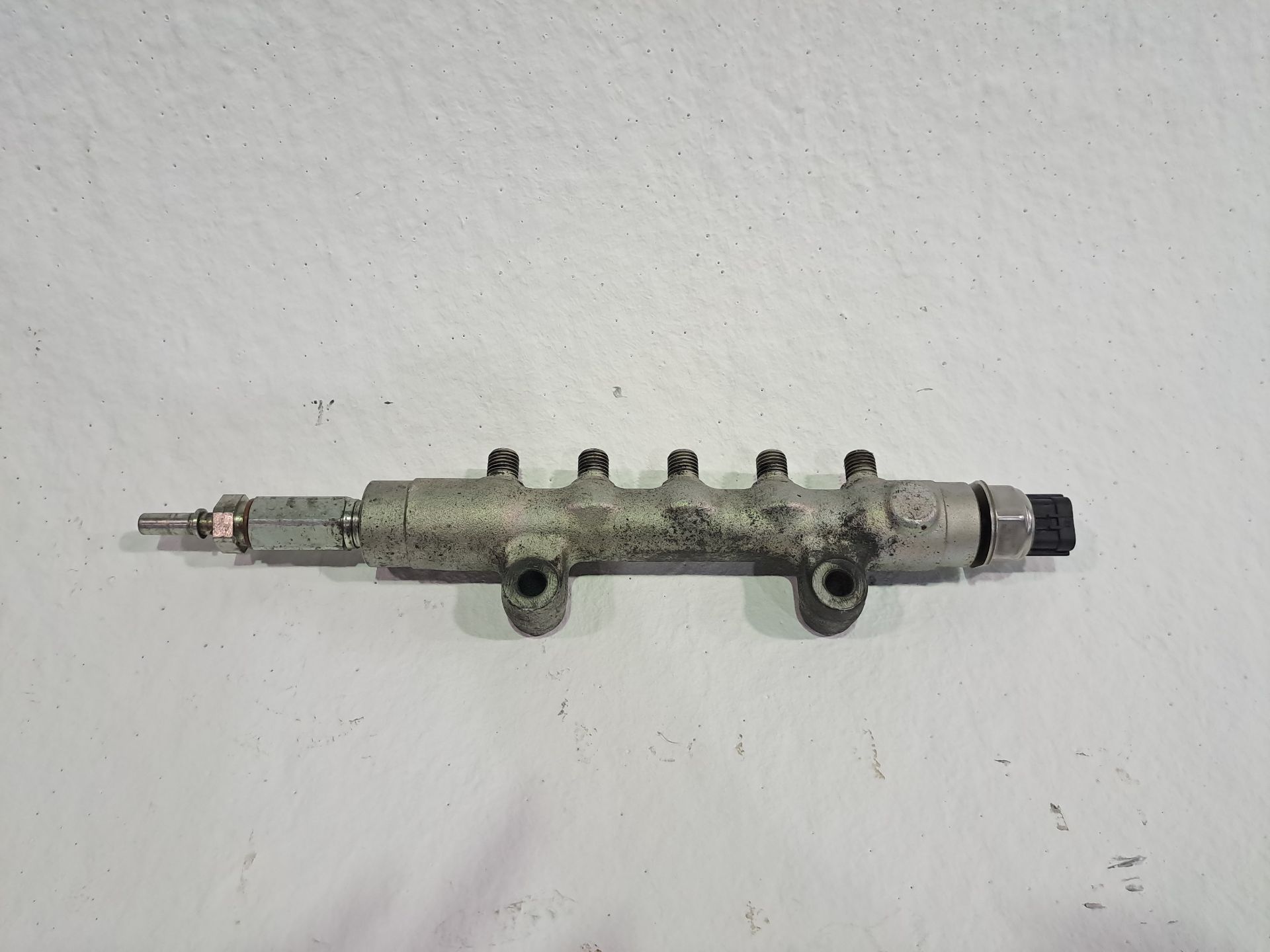 Fuel Rail MAZDA 6 KOMBI ()(.2012->)
