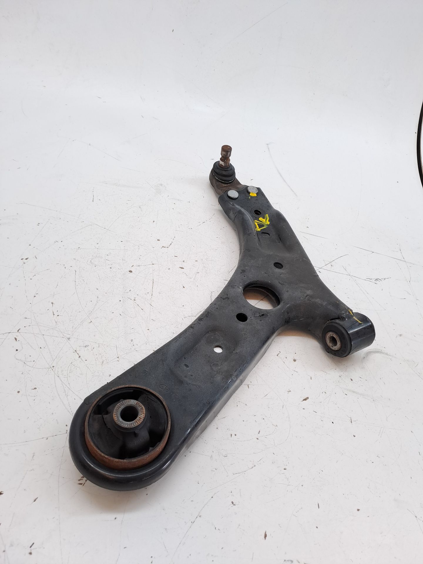 BRAZO SUSPENSION INFERIOR DELANTERO DERECHO HYUNDAI I30 (FD)