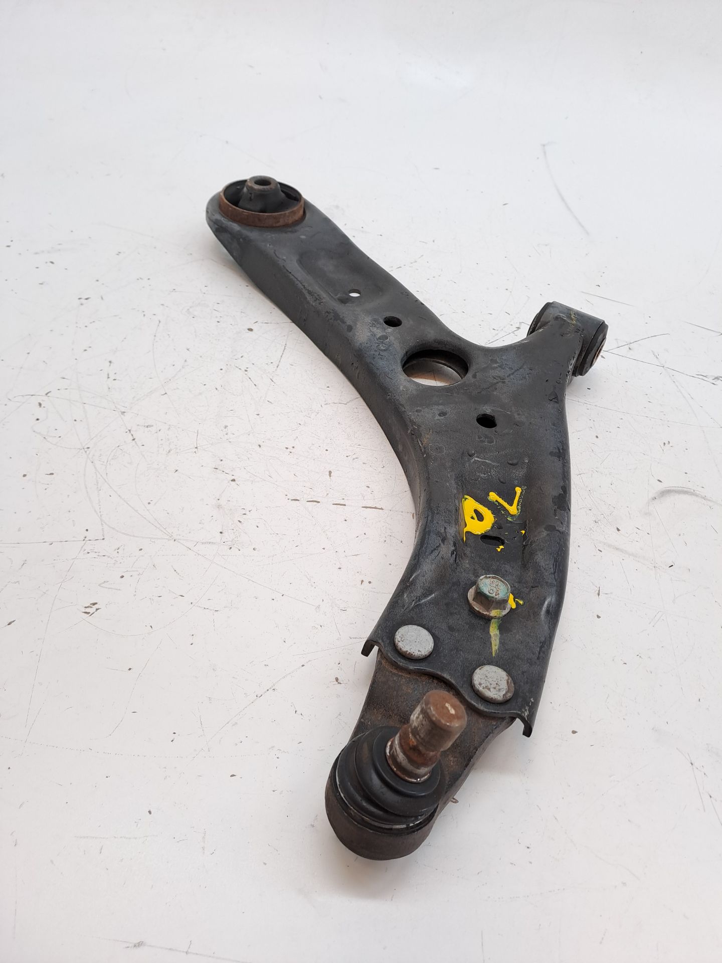 BRAZO SUSPENSION INFERIOR DELANTERO IZQUIERDO HYUNDAI I30 (FD)