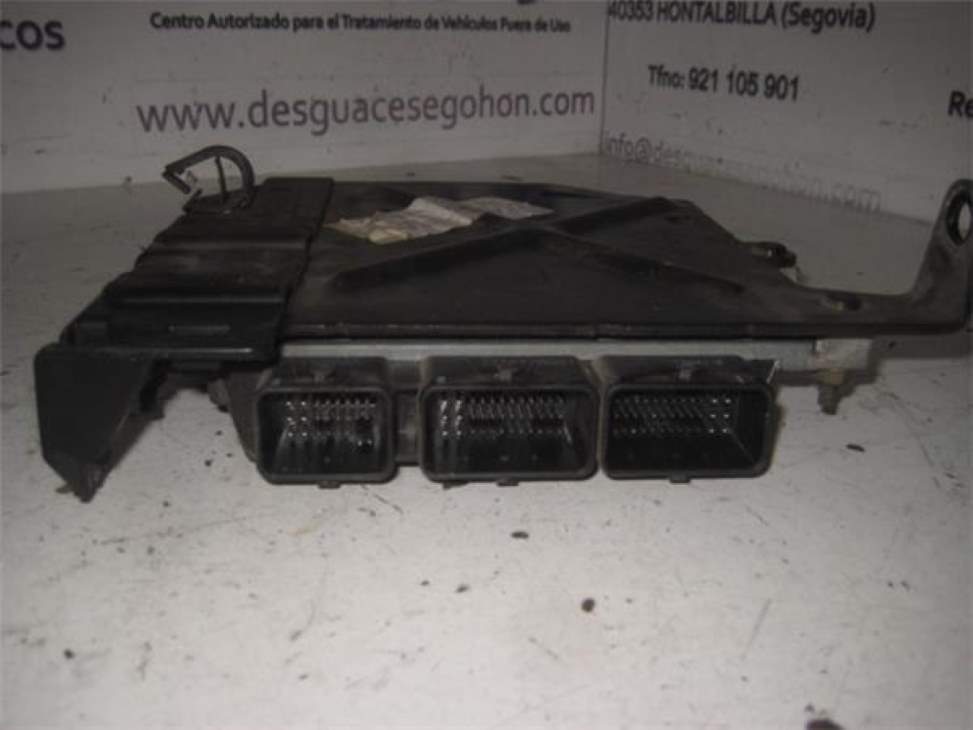 Engine control unit ECU RENAULT MEGANE II BERLINA 5P