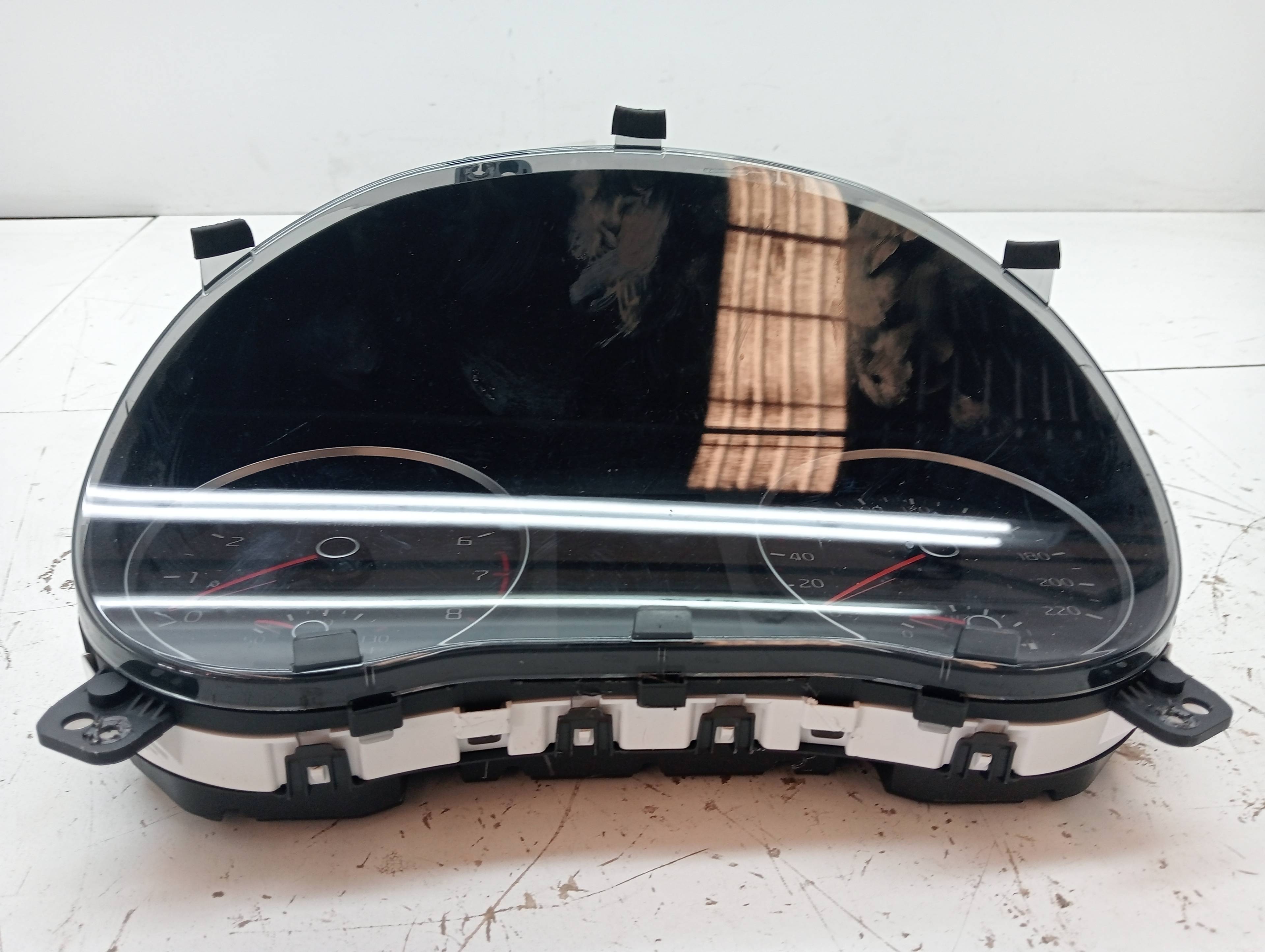 Painel de instrumentos KIA STONIC