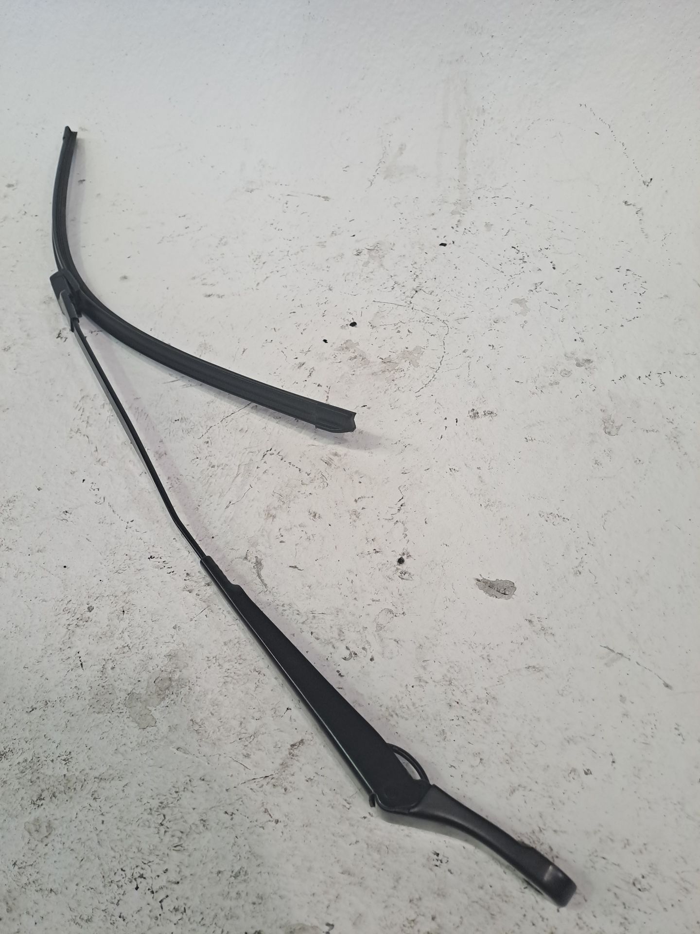 Front Left Wiper Arm PEUGEOT 3008