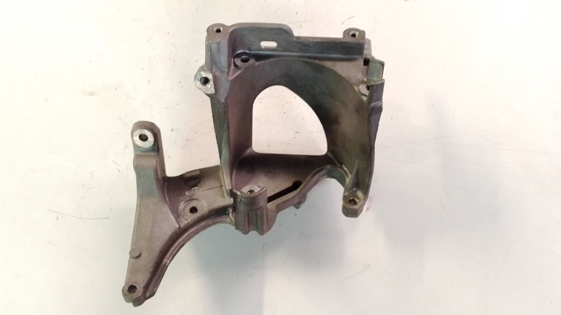 Diesel filter bracket PEUGEOT 3008