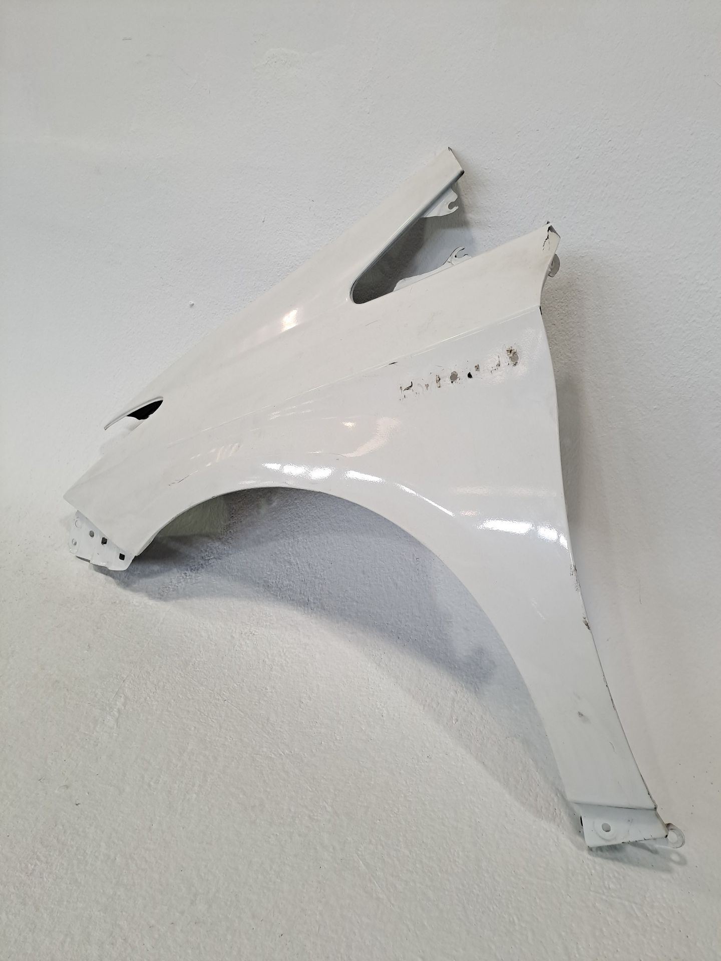 Front Left Fender TOYOTA PRIUS (NHW30)