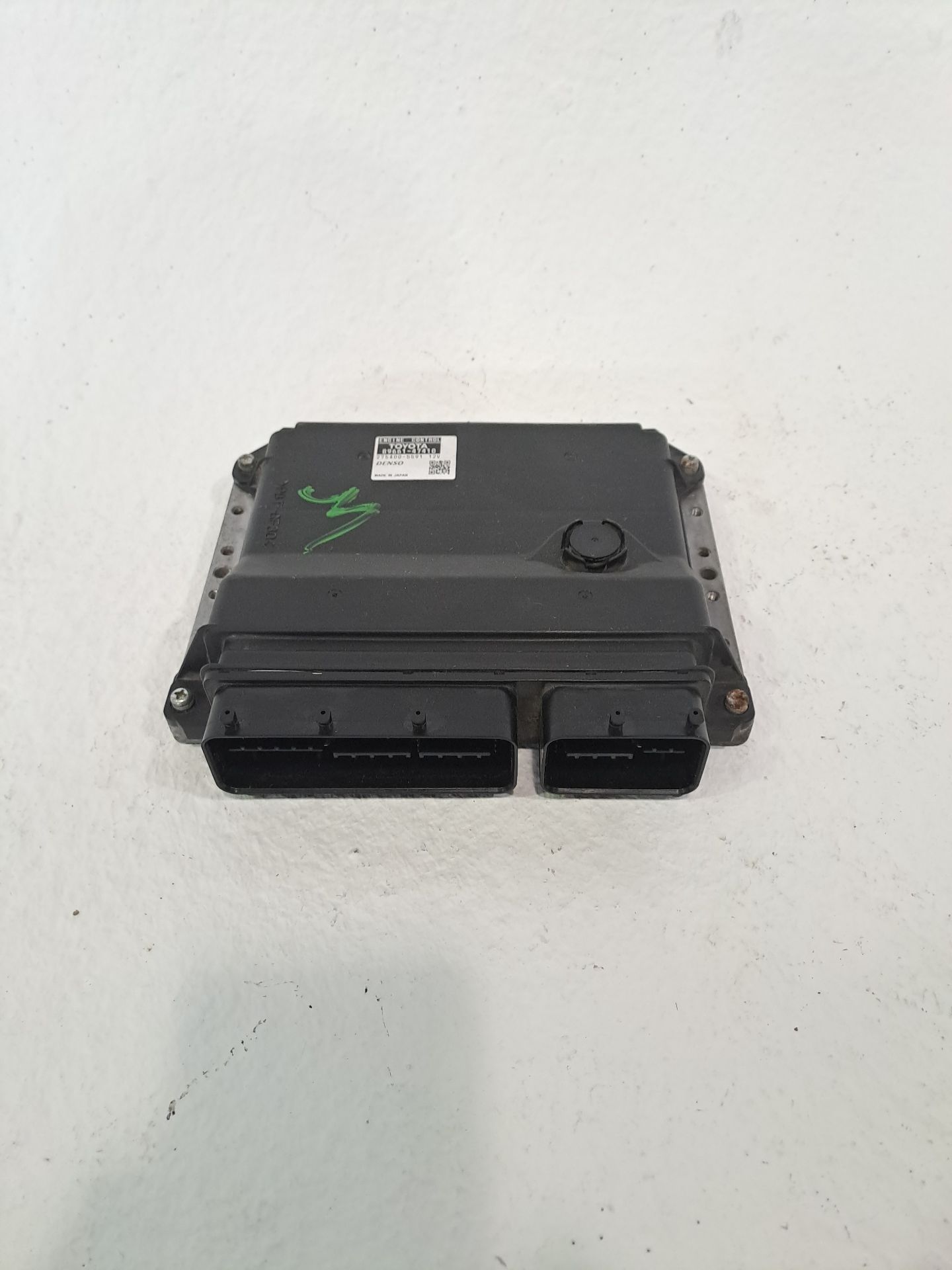 Engine control unit ECU TOYOTA PRIUS (NHW30)