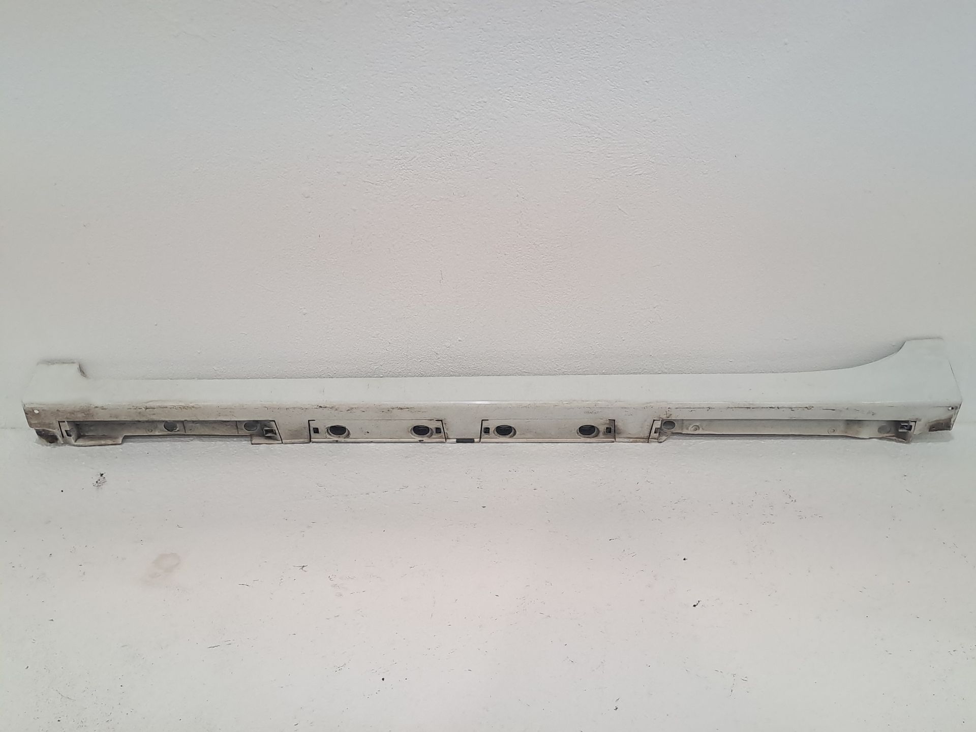 Marchepied TOYOTA PRIUS (NHW30)