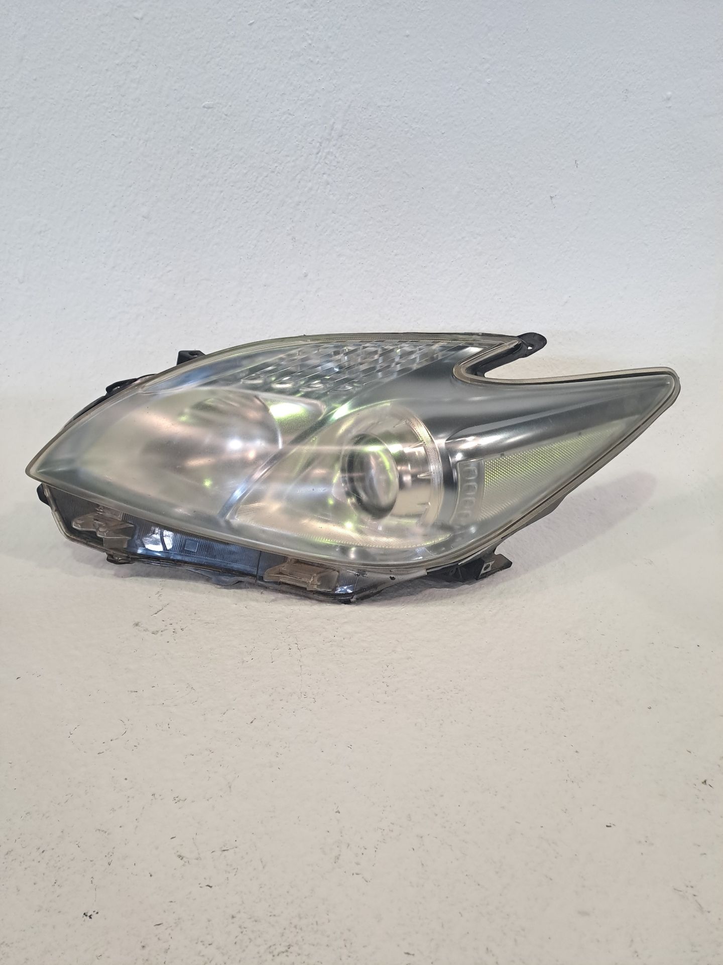 Phare gauche TOYOTA PRIUS (NHW30)