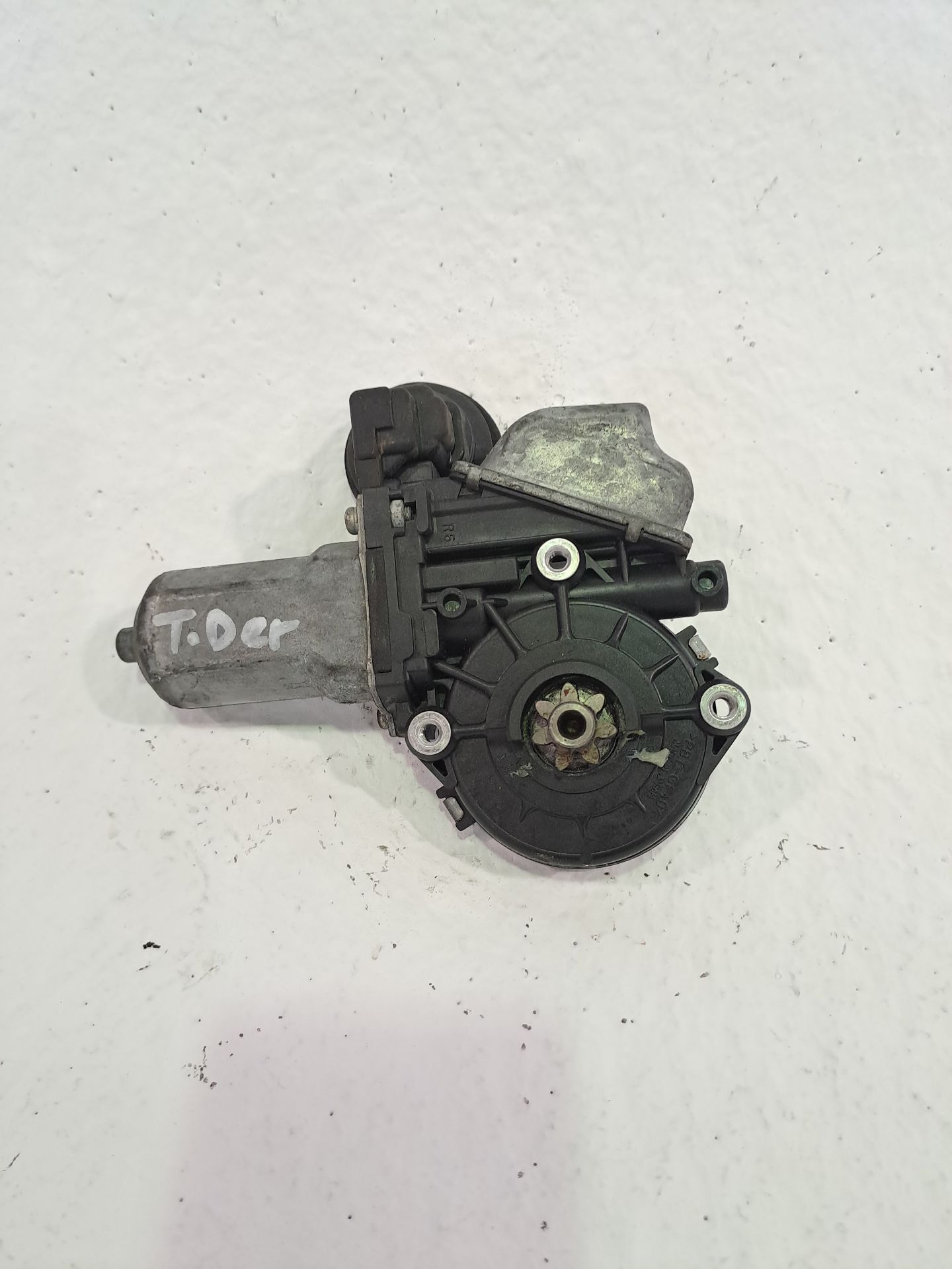 Motor vidro elétrico traseiro direito TOYOTA PRIUS (NHW30)