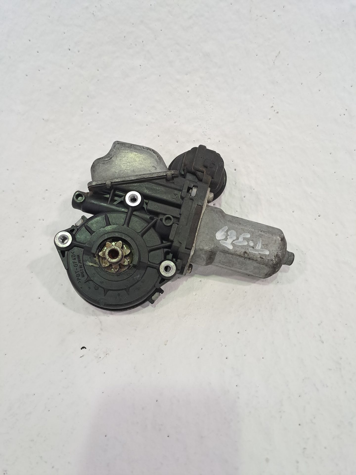 Rear Left Window Motor TOYOTA PRIUS (NHW30)