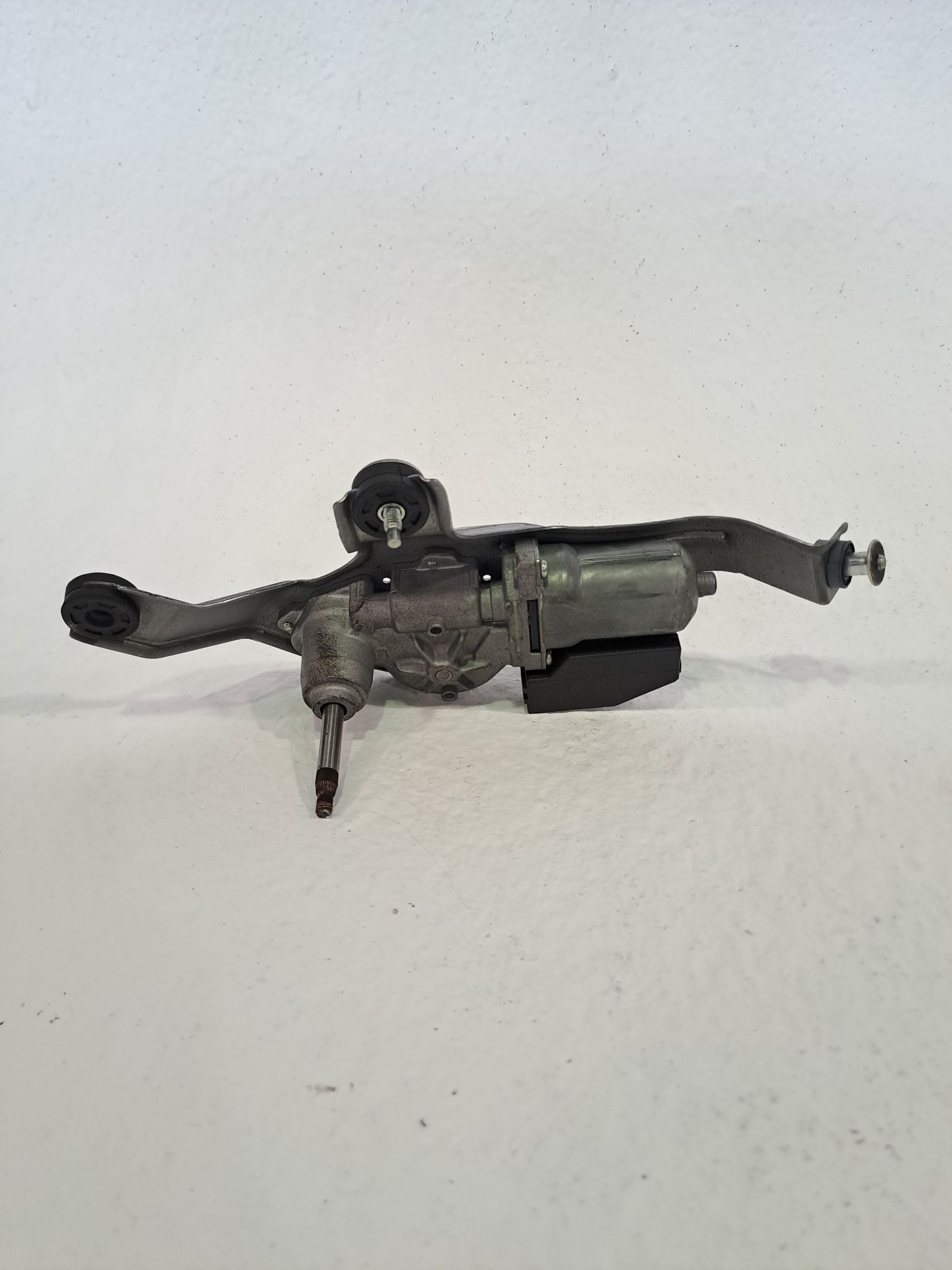 Scheibenwischermotor hinten TOYOTA PRIUS (NHW30)