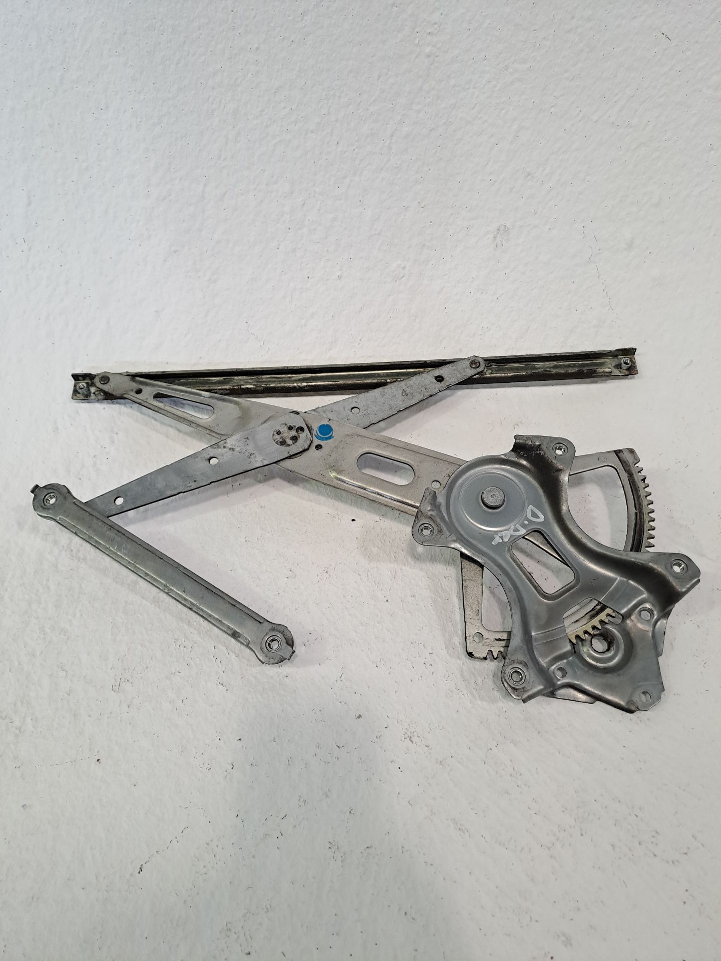 Front right window regulator TOYOTA PRIUS (NHW30)