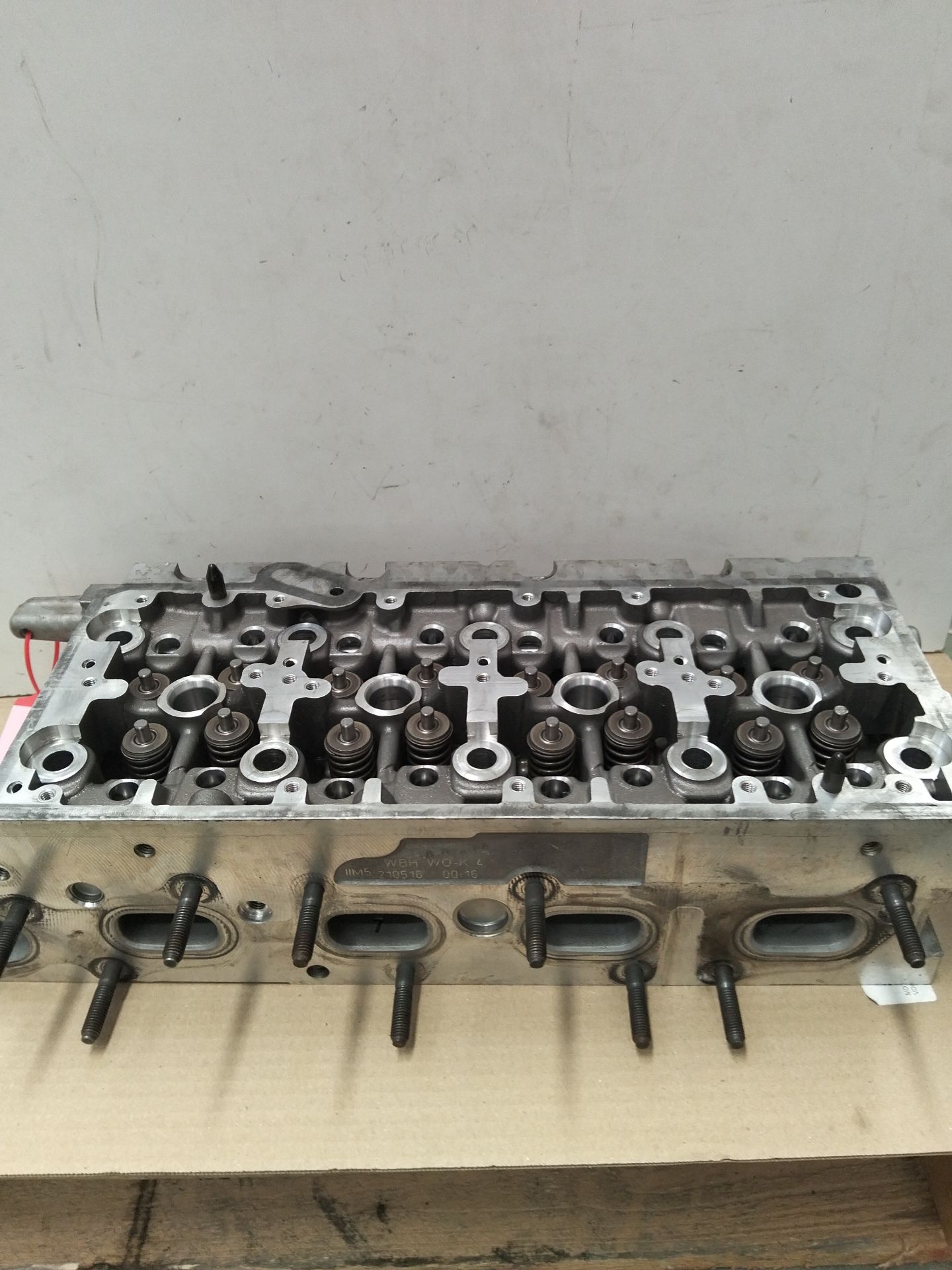 Cylinder head VOLKSWAGEN PASSAT VARIANT (3G5)